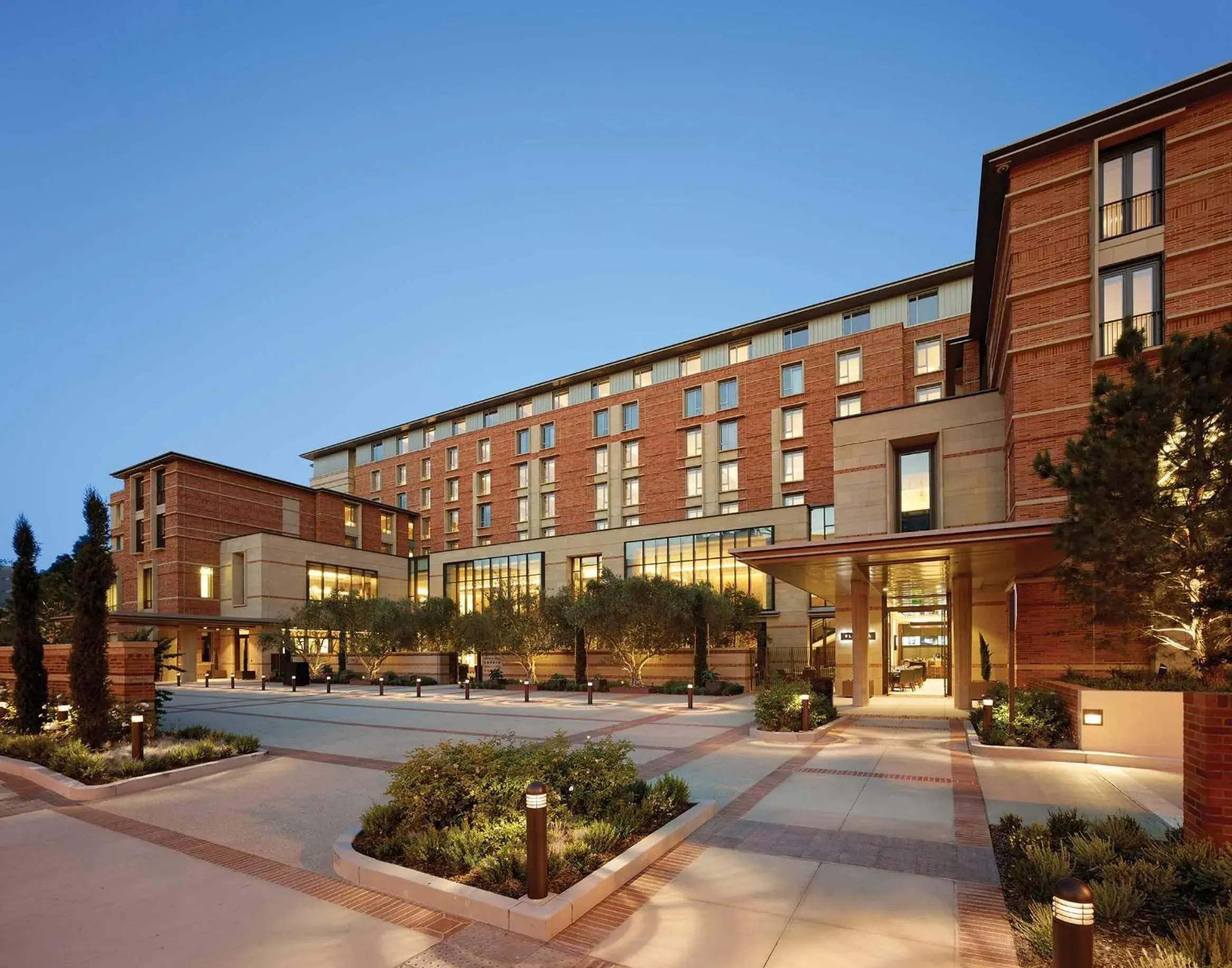 Property building in Luskin Hotel Property building in Luskin Hotel