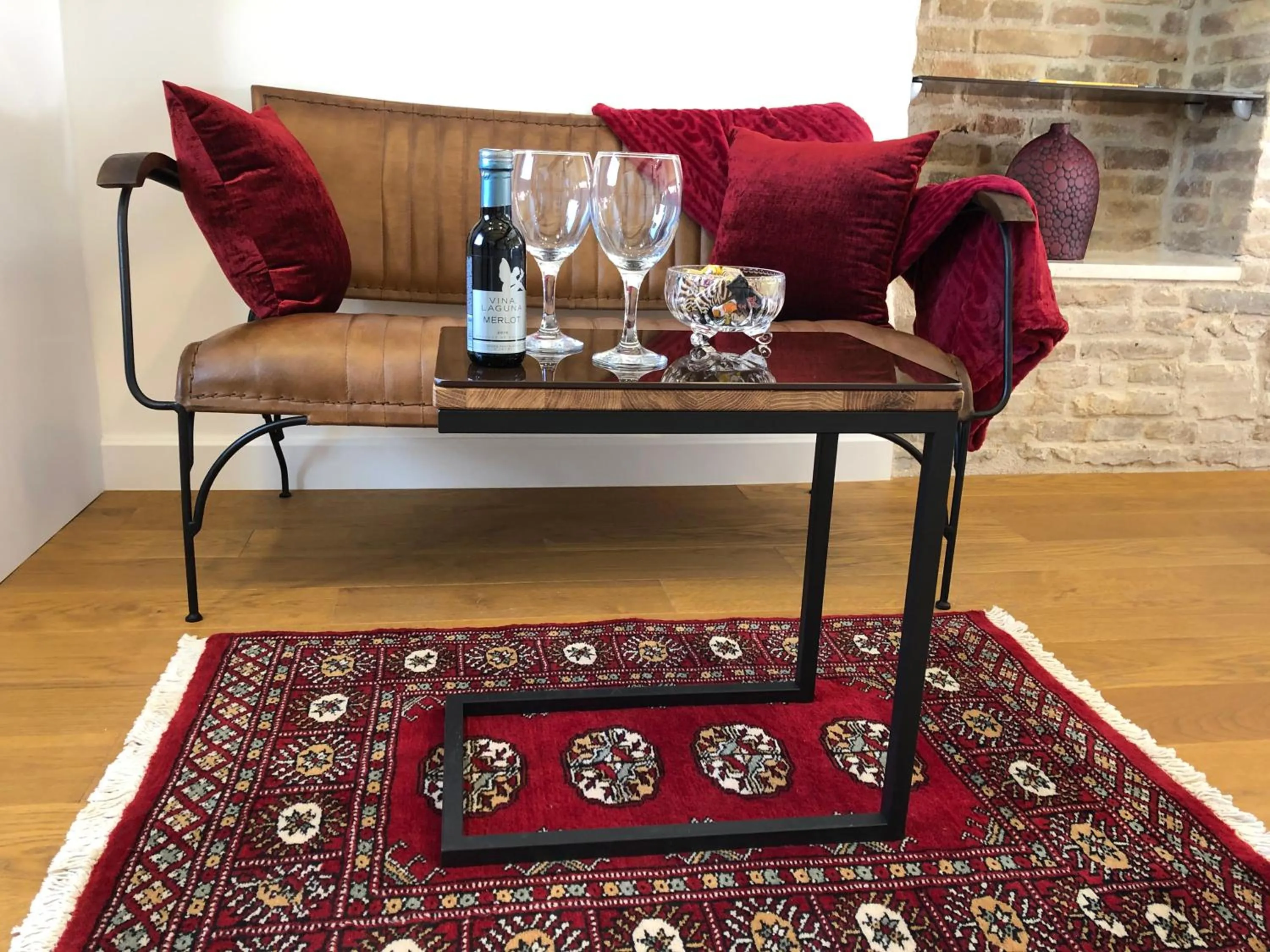 Living room in Oblivion Luxury Rooms