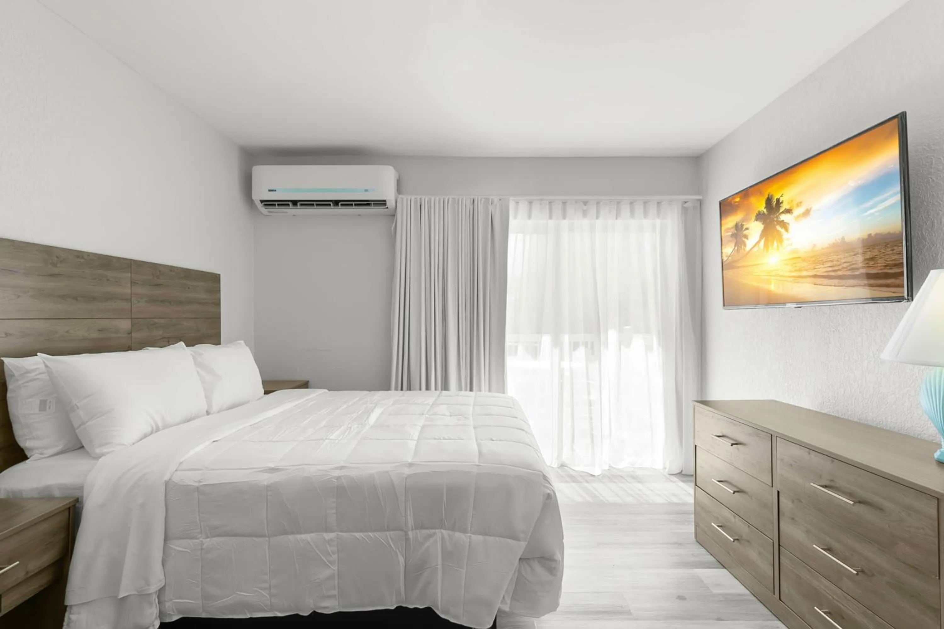 Bed in Grand Shores West