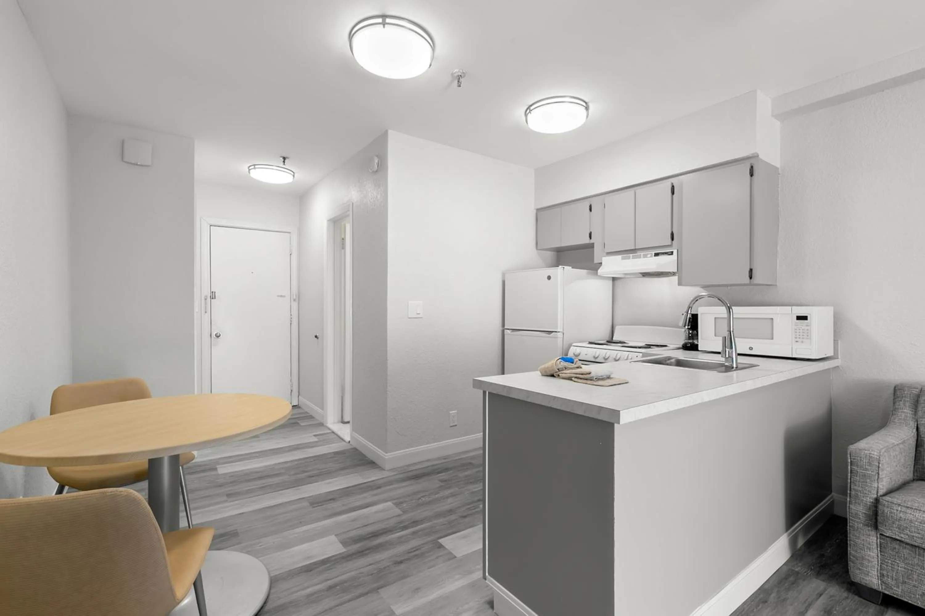 Kitchen or kitchenette in Grand Shores West