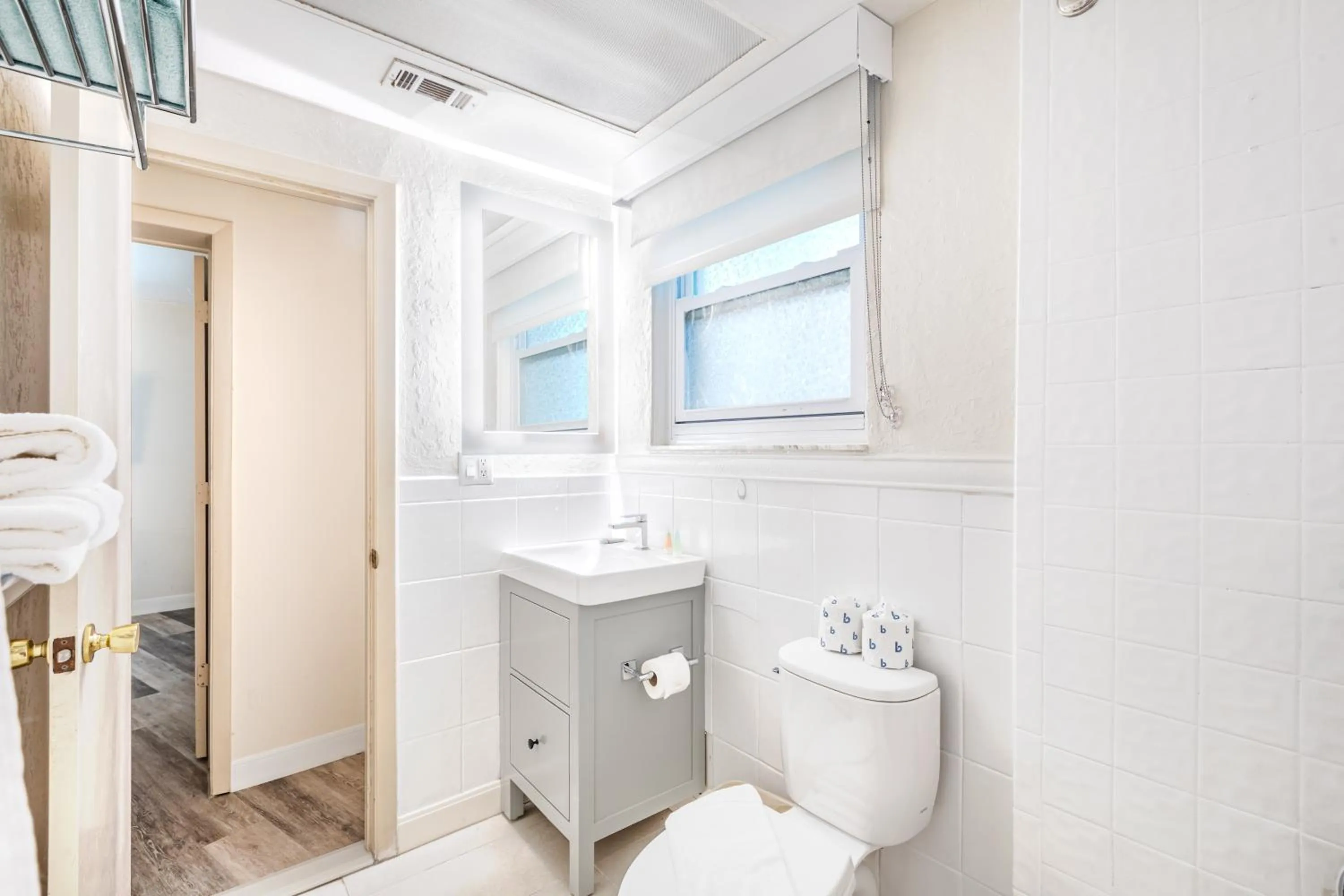 Bathroom in Grand Shores West