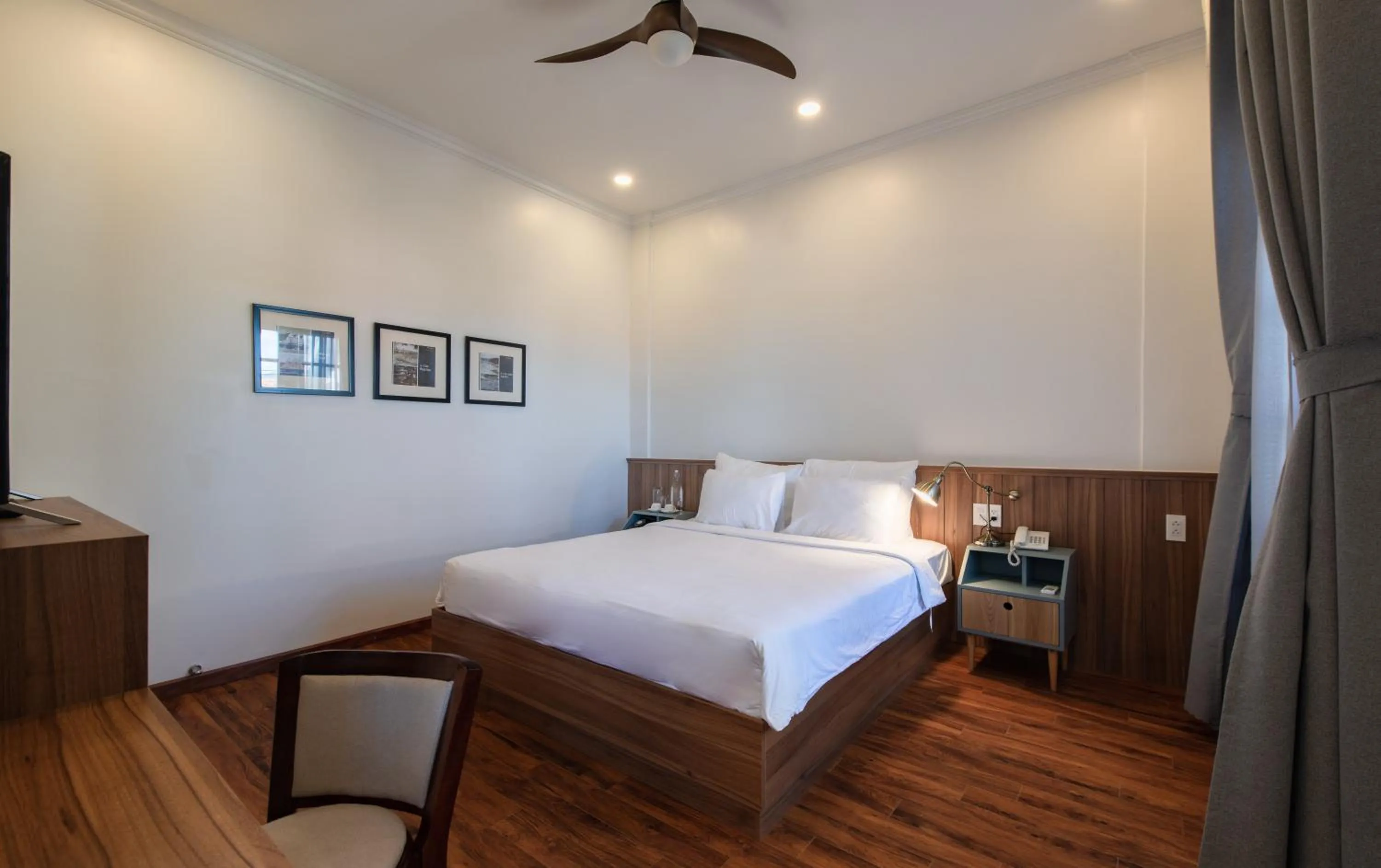 Bed in Le Soleil Boutique Hotel