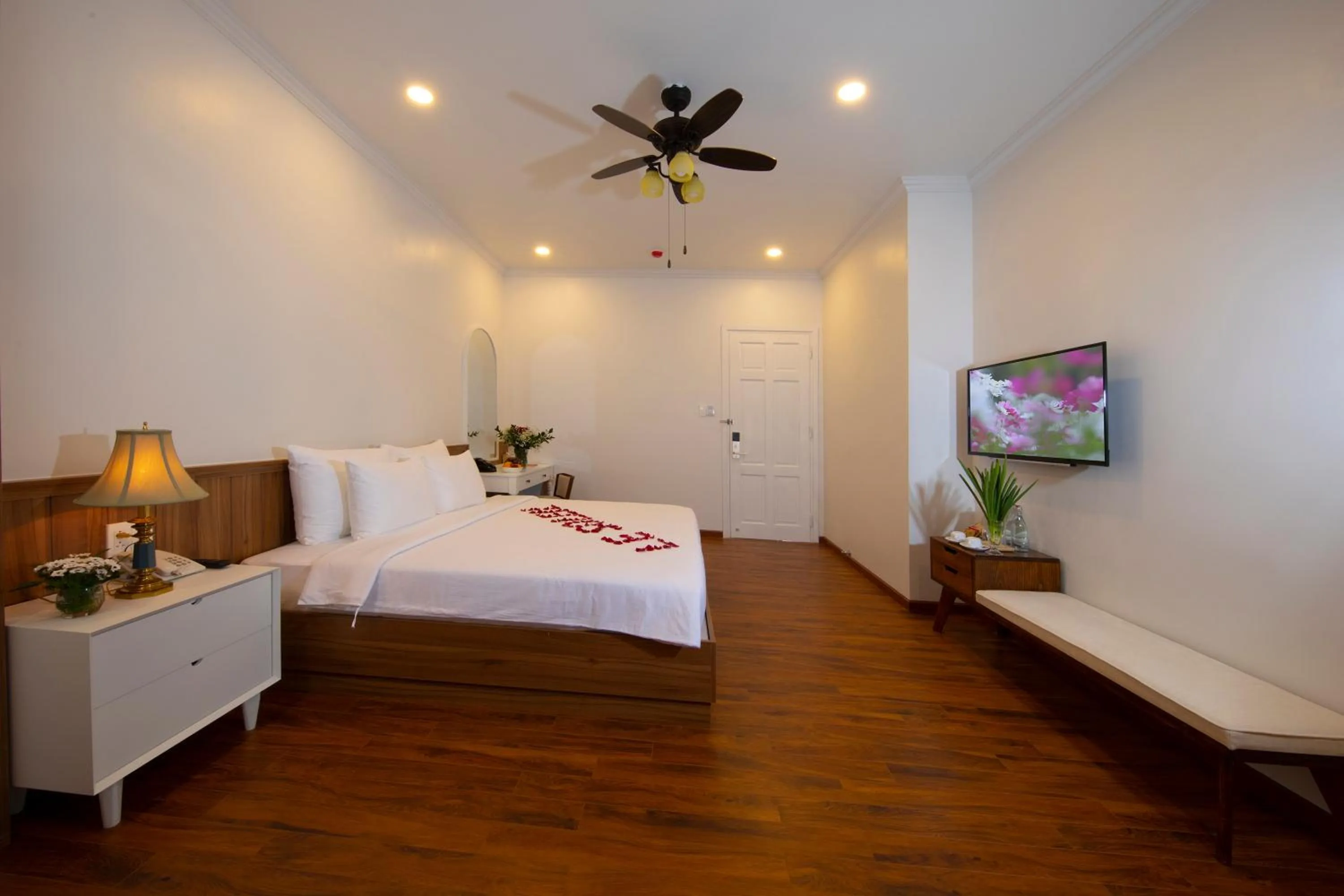 Bedroom, Bed in Le Soleil Boutique Hotel