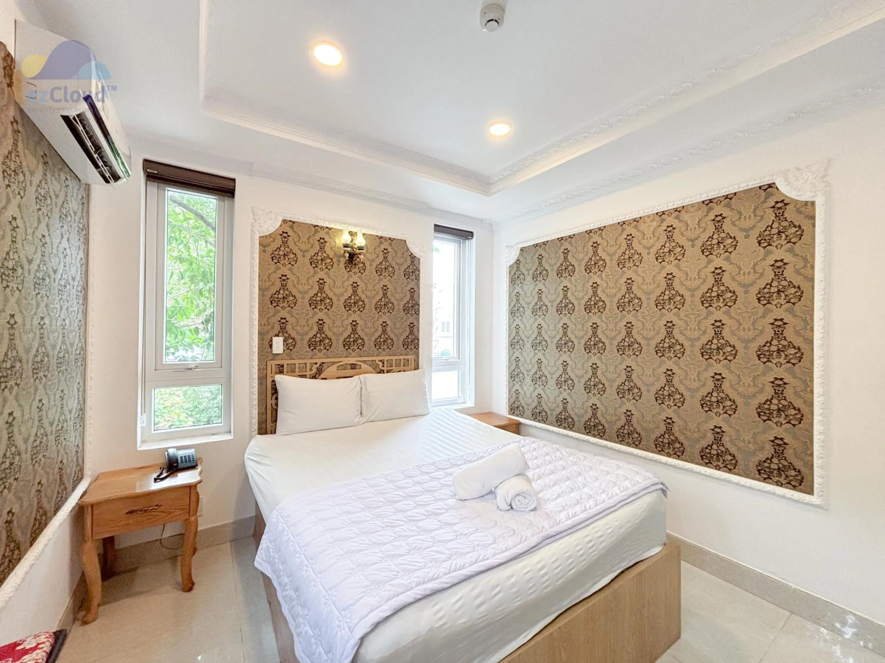 Bed in VUNG TAU LUXURY HOTEL & APARTMENT