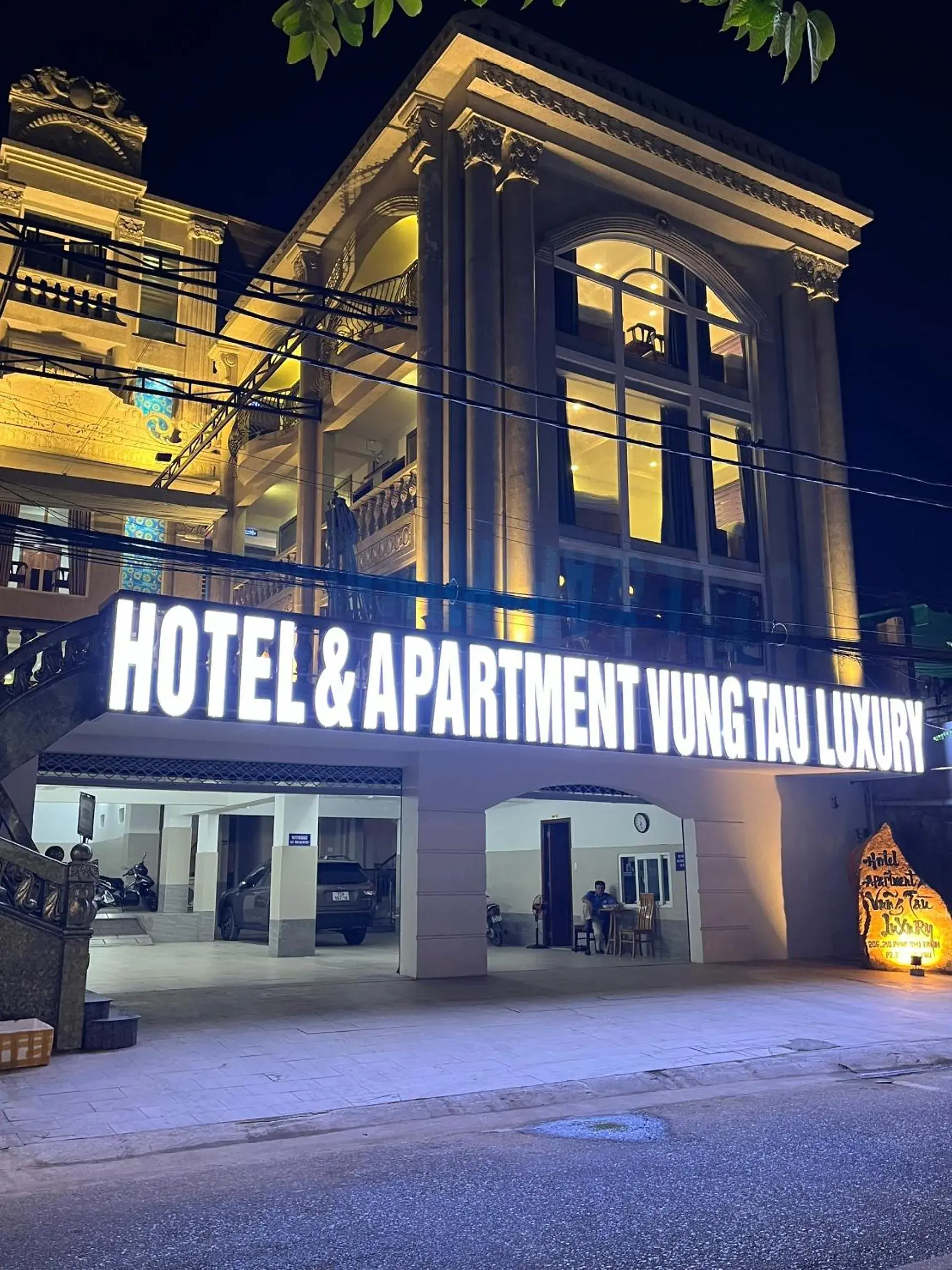 Property building in VUNG TAU LUXURY HOTEL & APARTMENT Property building in VUNG TAU LUXURY HOTEL & APARTMENT
