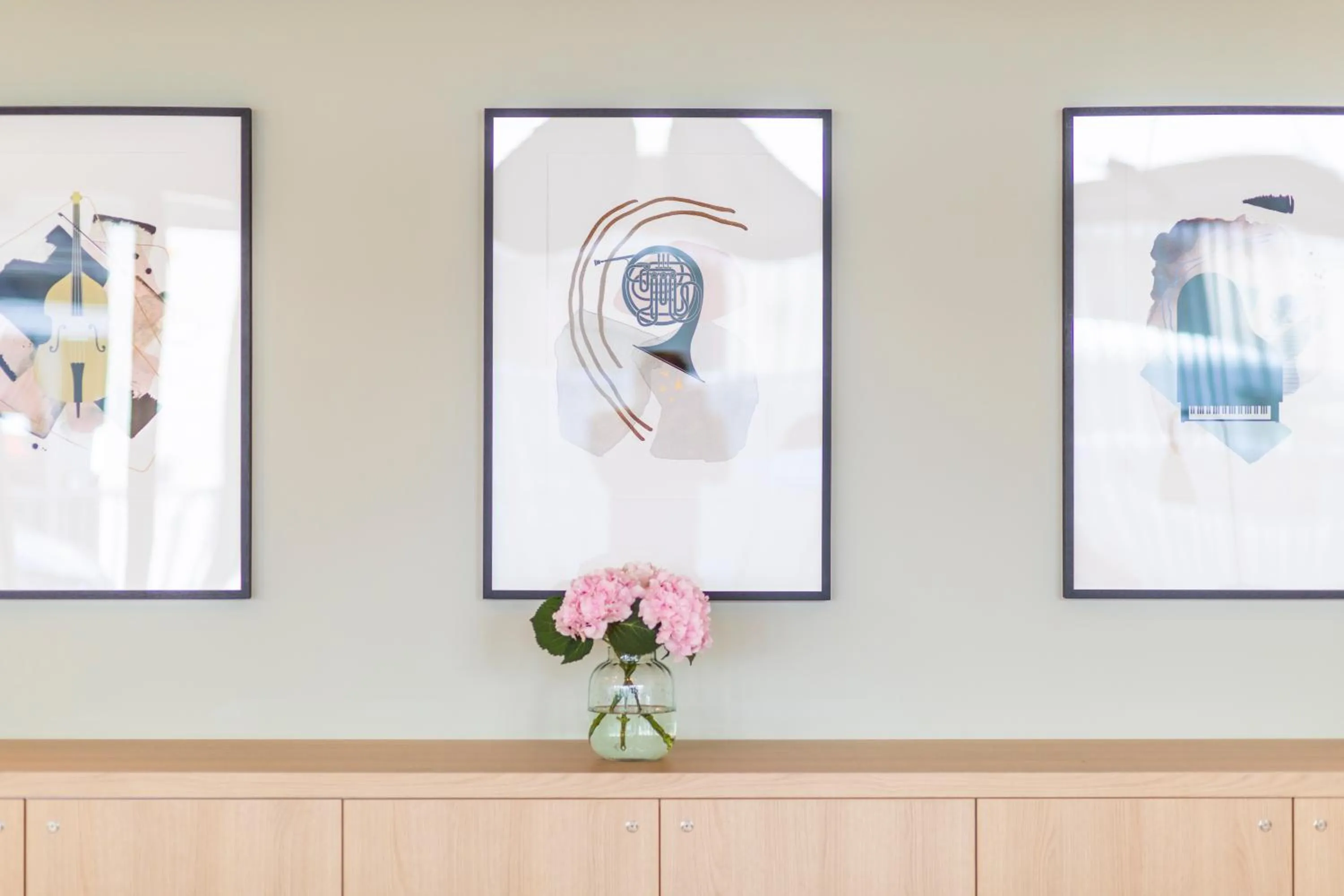 Lobby or reception in Capri by Fraser Leipzig