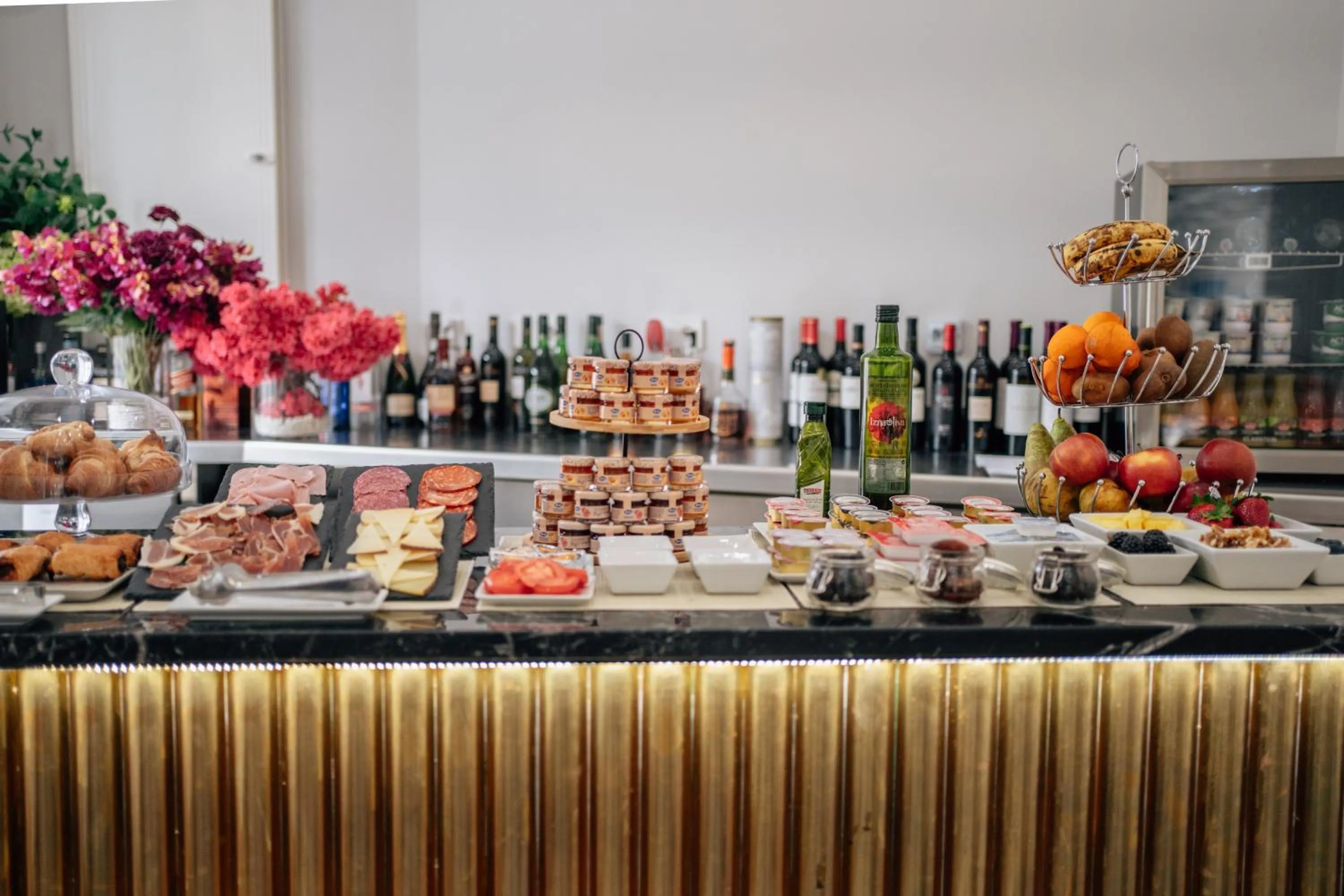 Continental breakfast in Hotel Boutique Palacio Corredera
