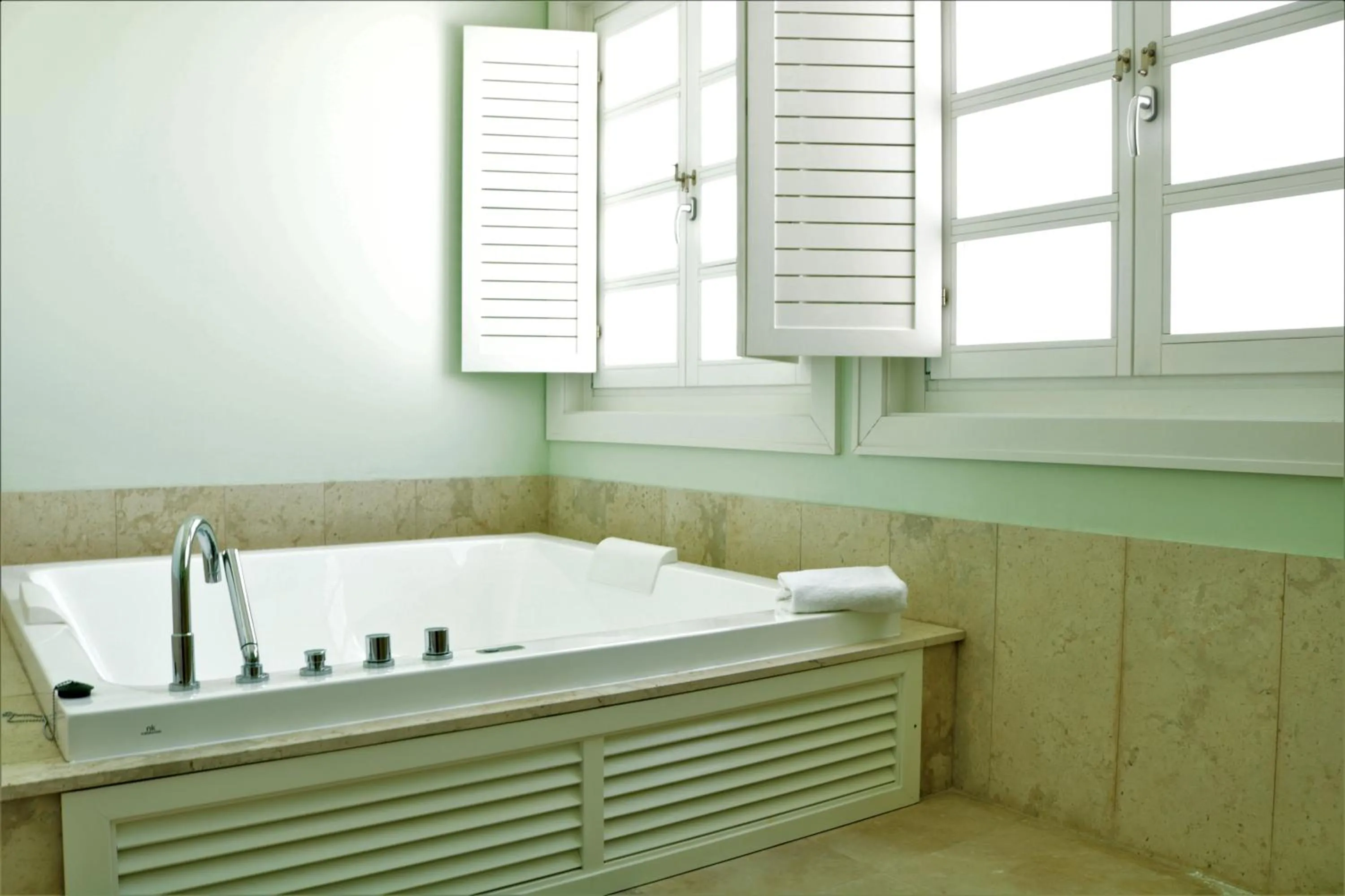 Hot Tub in Hotel Boutique Palacio Corredera