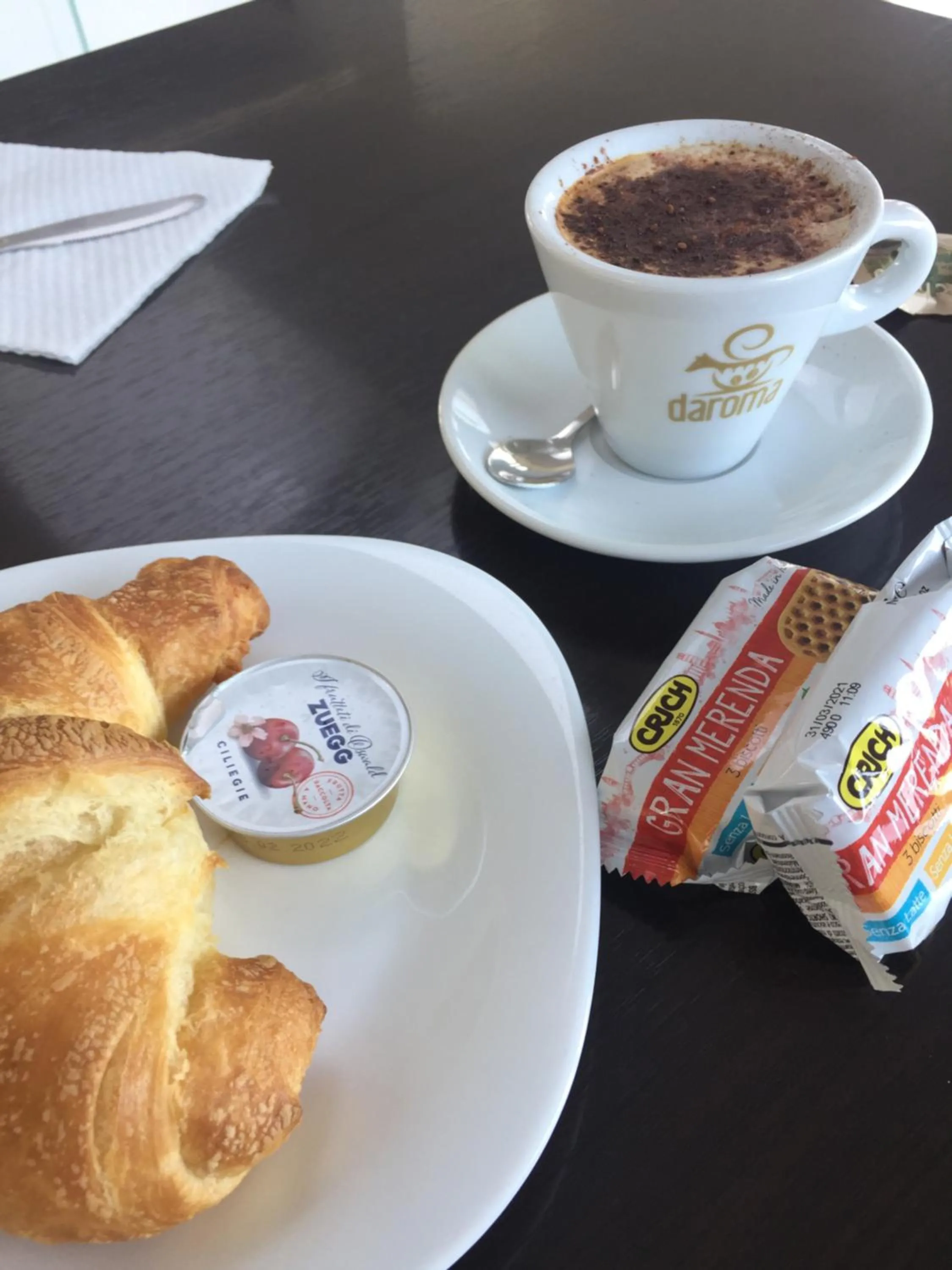 Food and drinks in Asselta Hotel