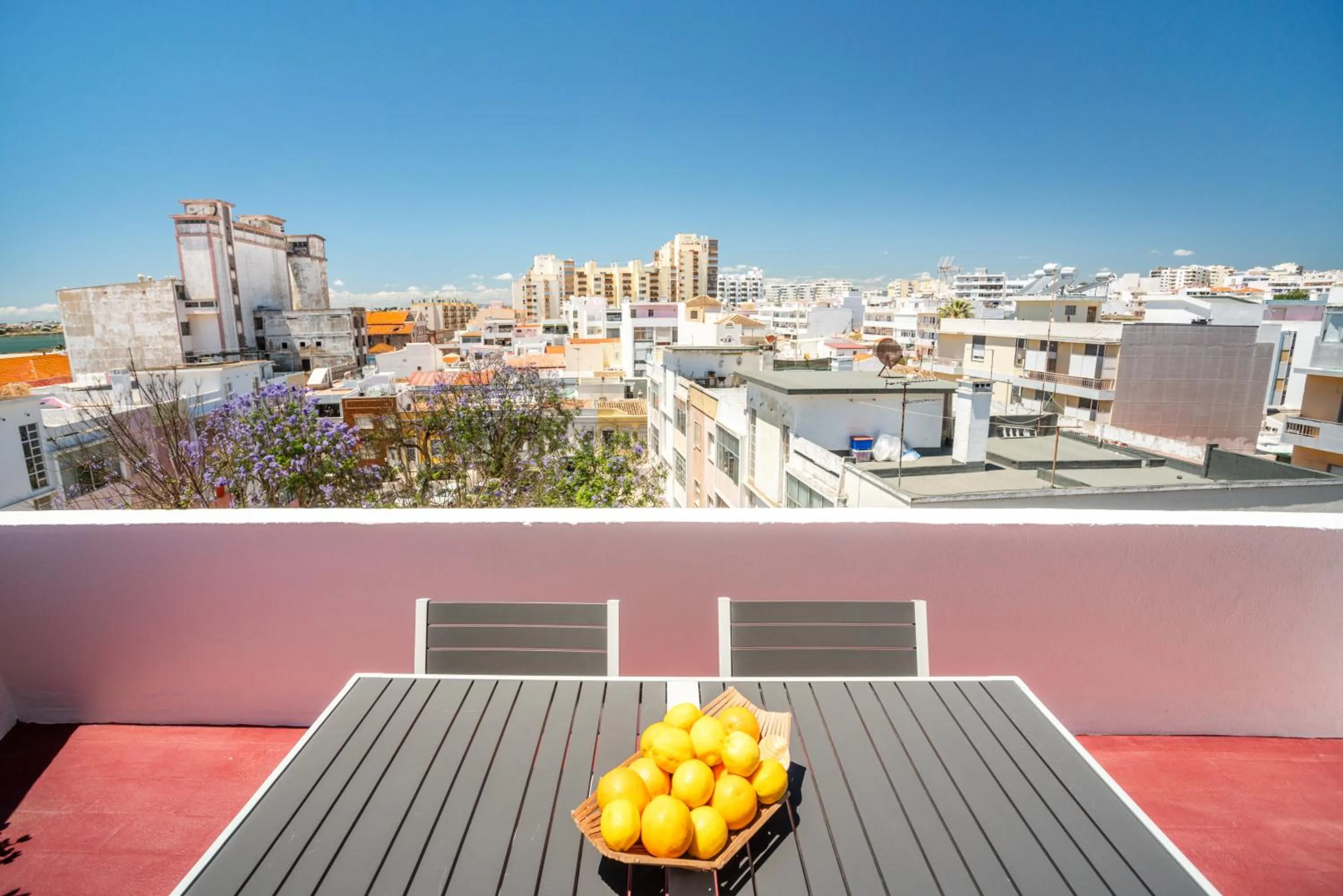Balcony/Terrace in Dreamers Duplex with Seaview