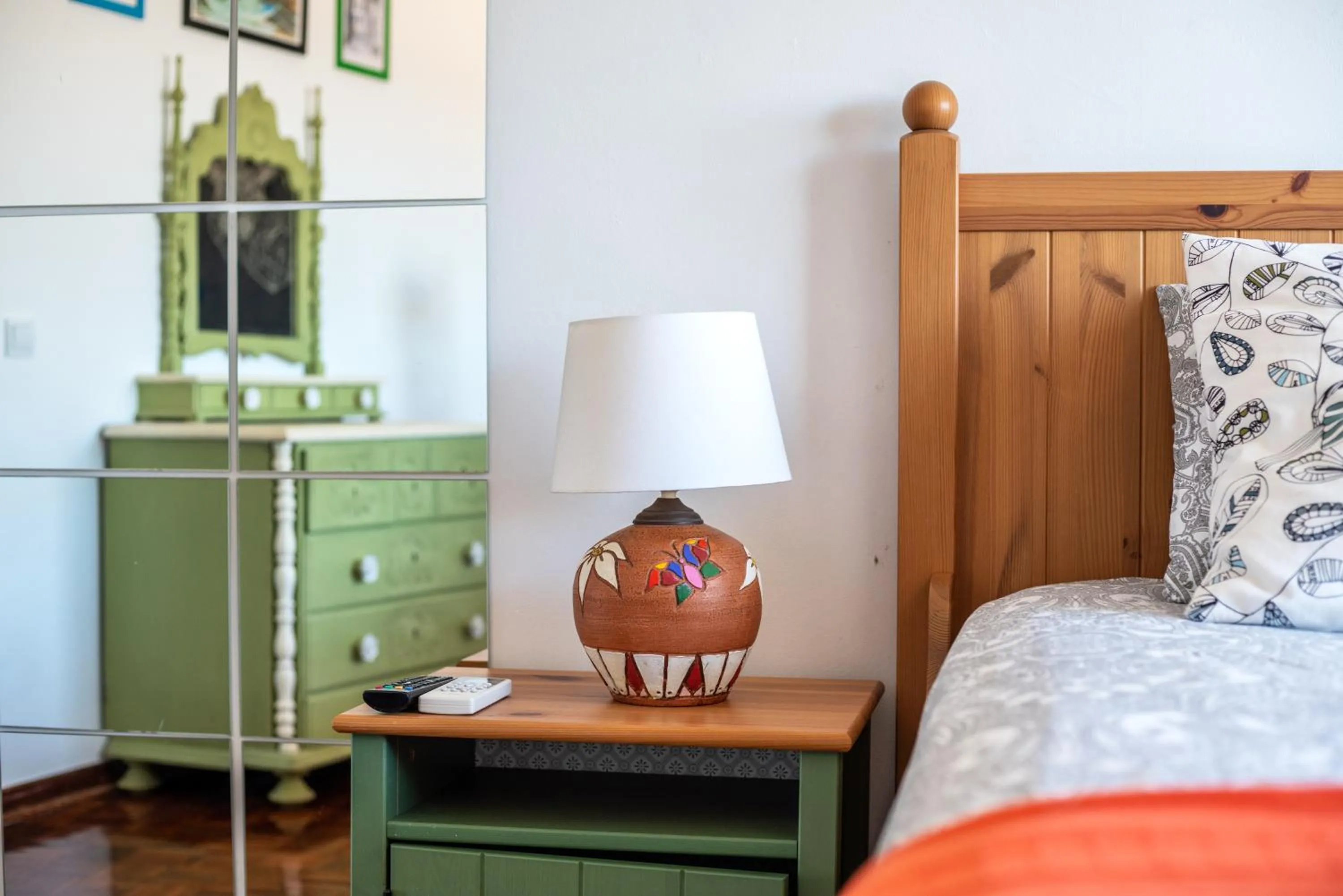 Decorative detail, Bed in Dreamers Duplex with Seaview