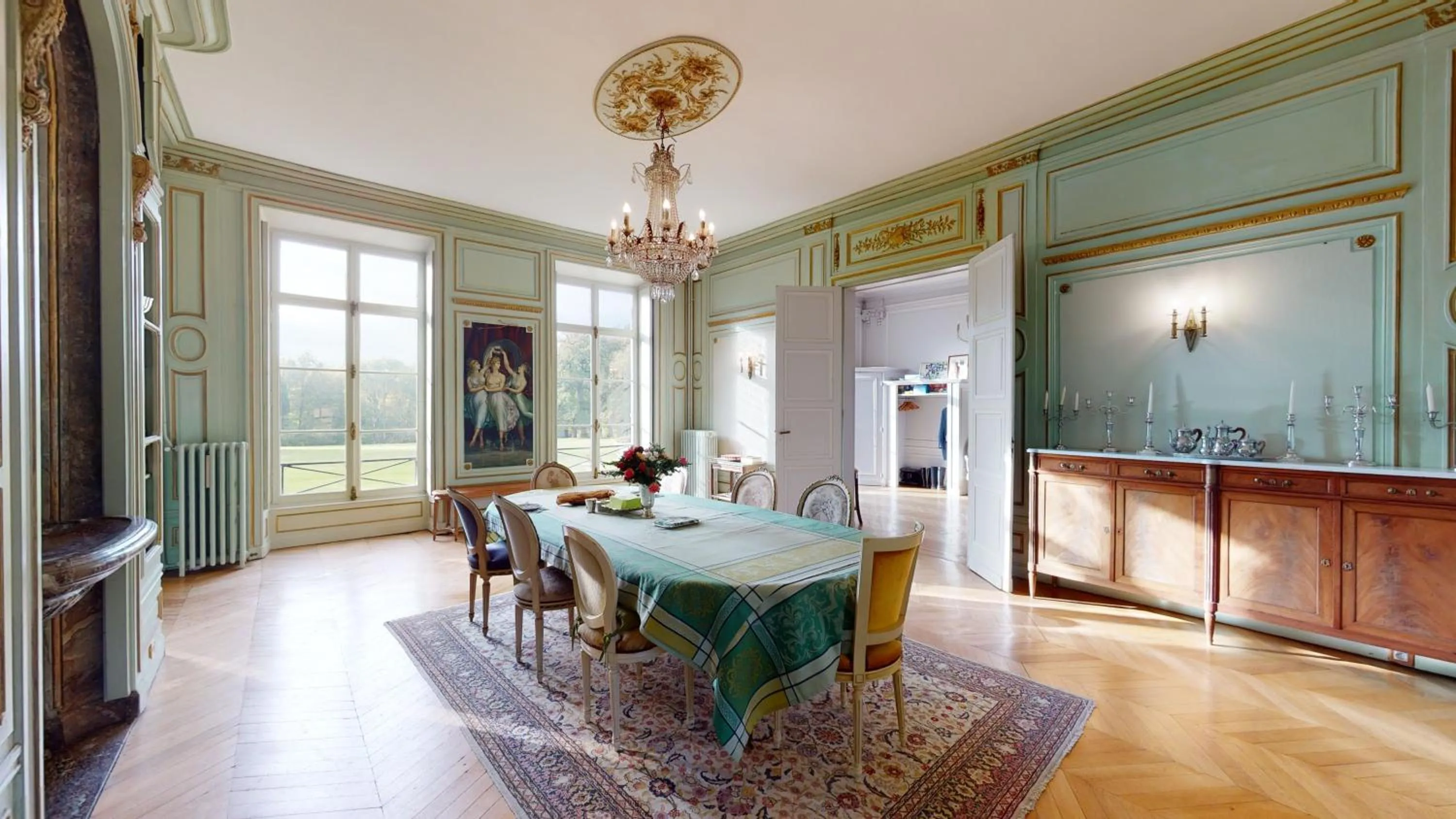 Dining area in Château du Boulay Morin
