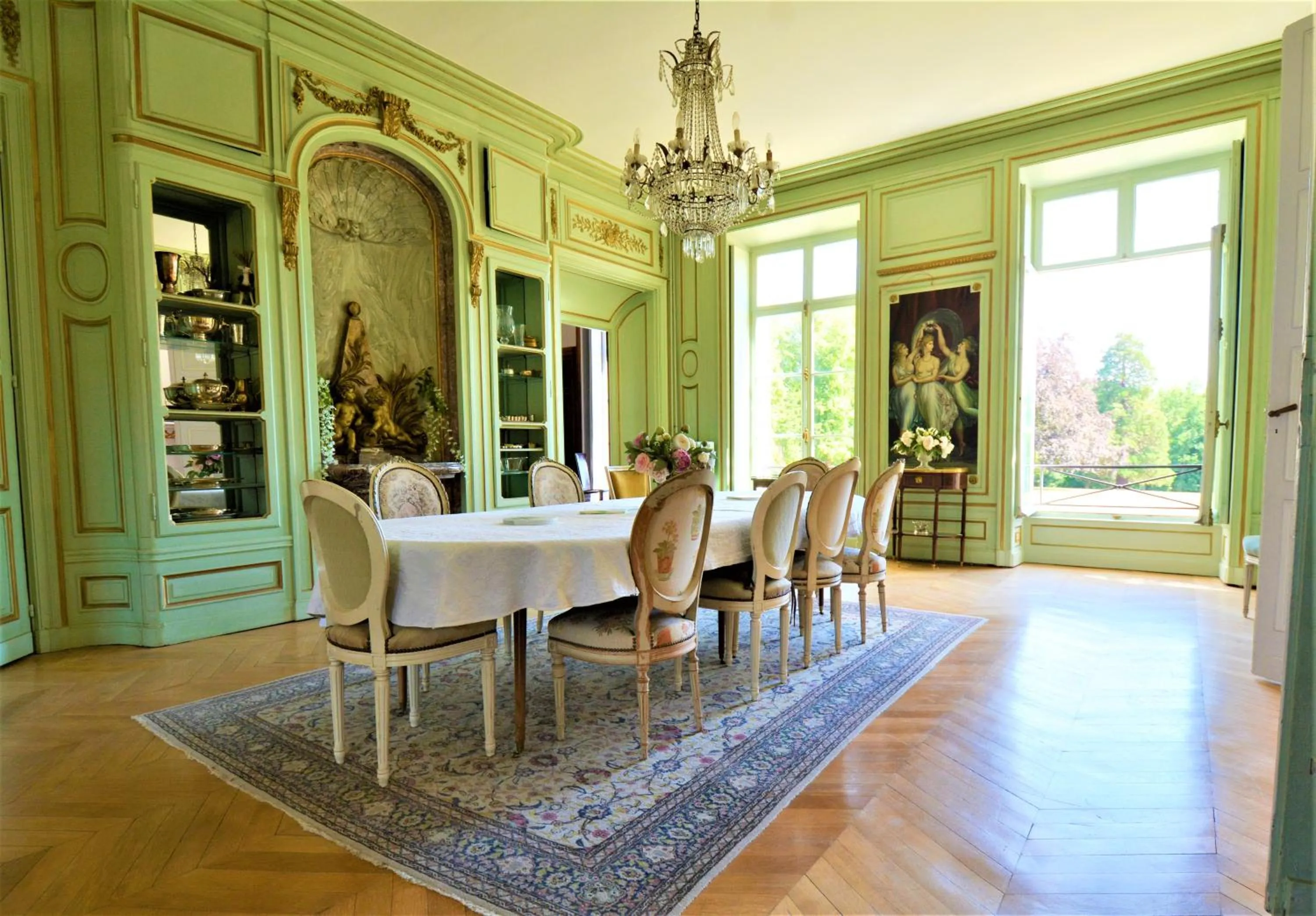 Dining area in Château du Boulay Morin