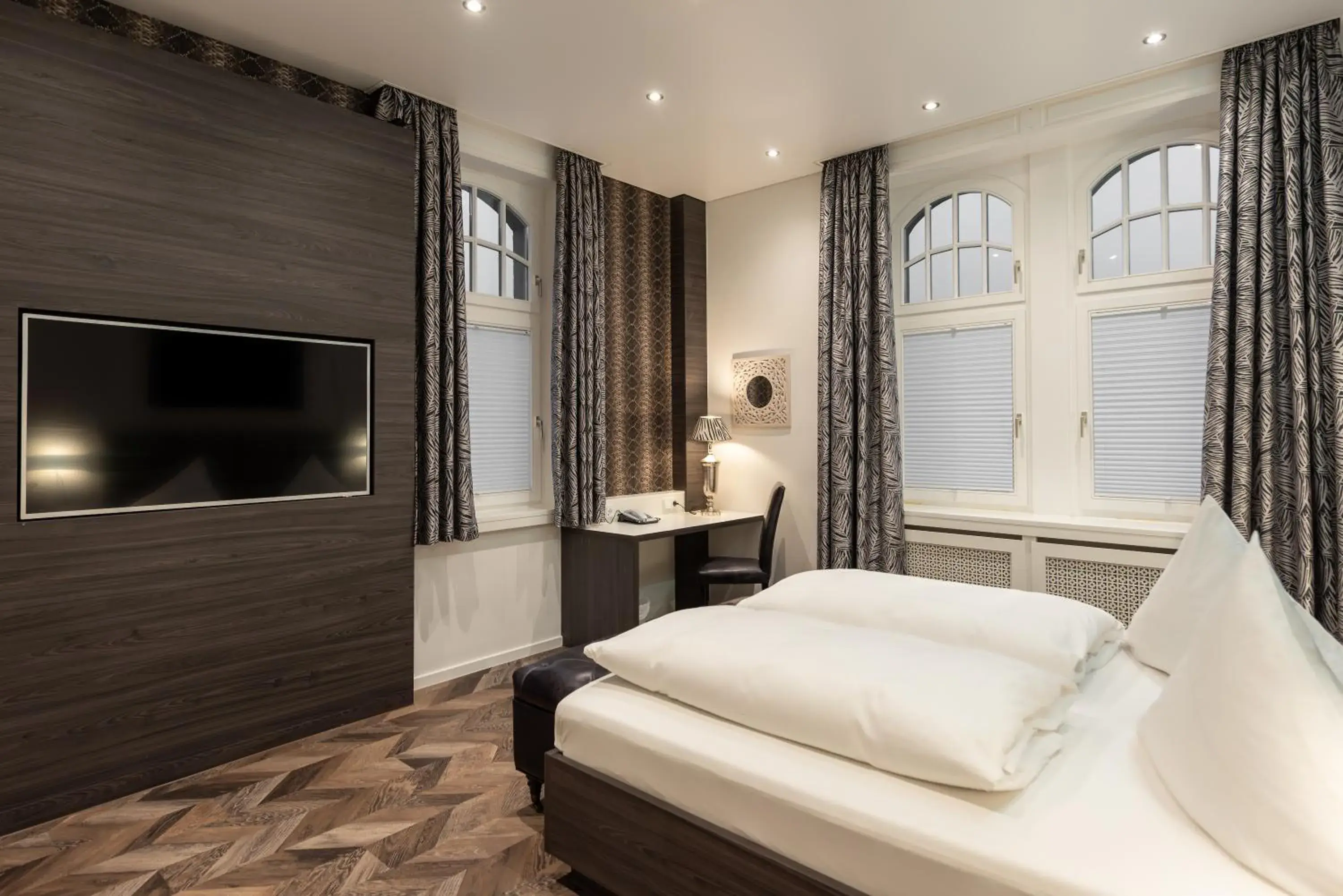 Deluxe Double Room in Villa Thea Hotel am Rosengarten Deluxe Double Room in Villa Thea Hotel am Rosengarten