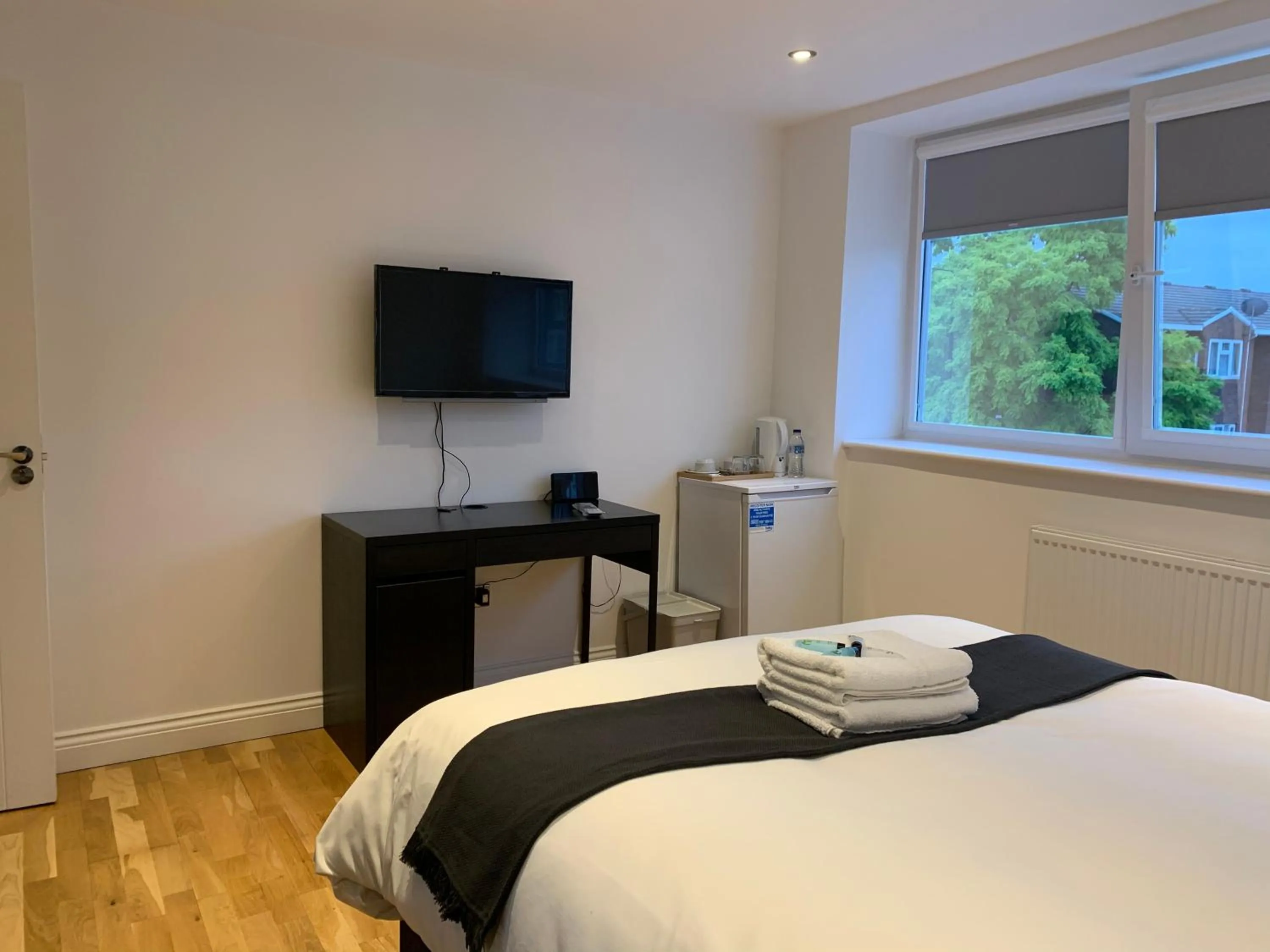 Bedroom, Bed in SE10 House