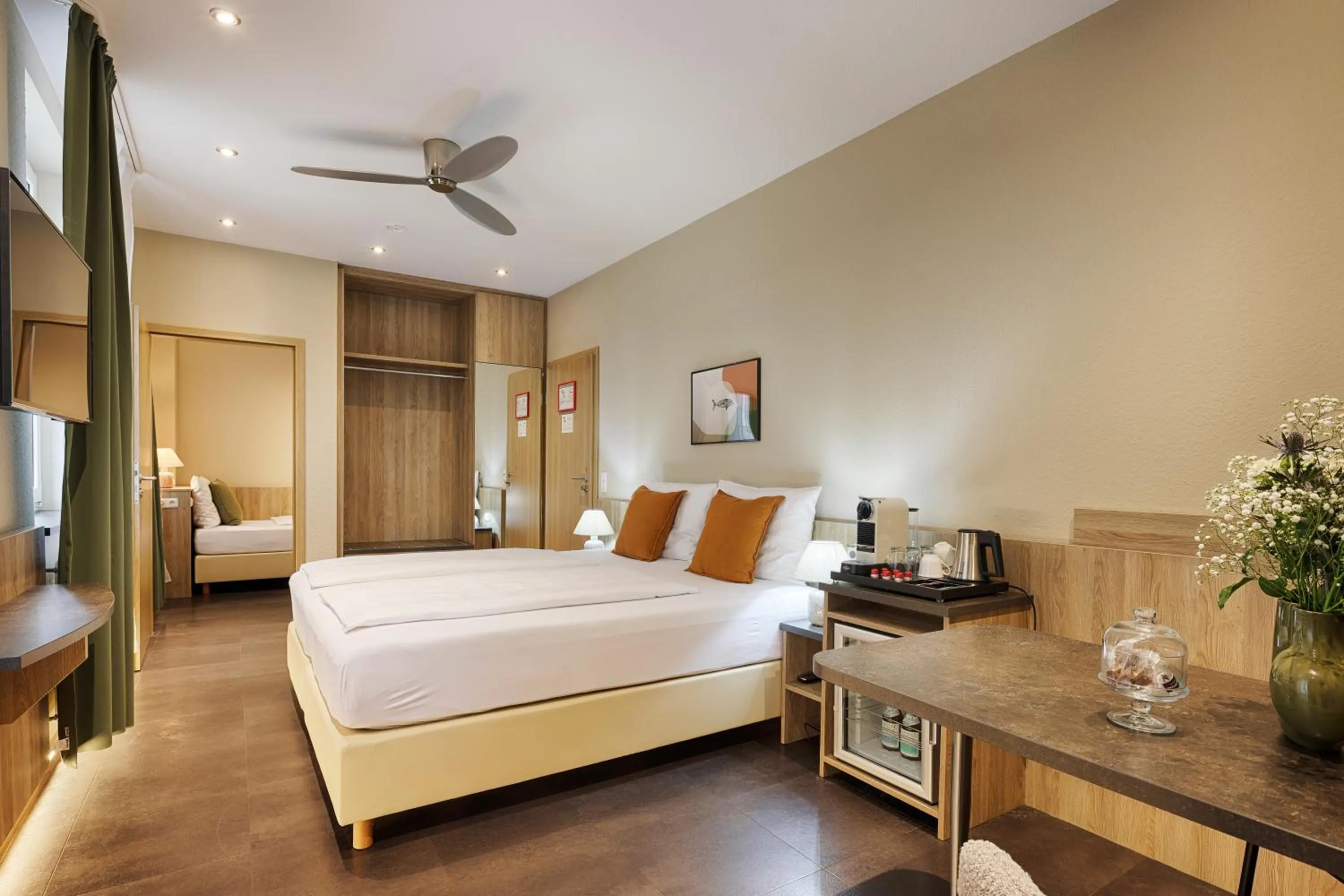 Photo of the whole room, Bed in Hotel Fischzucht in Würzburg