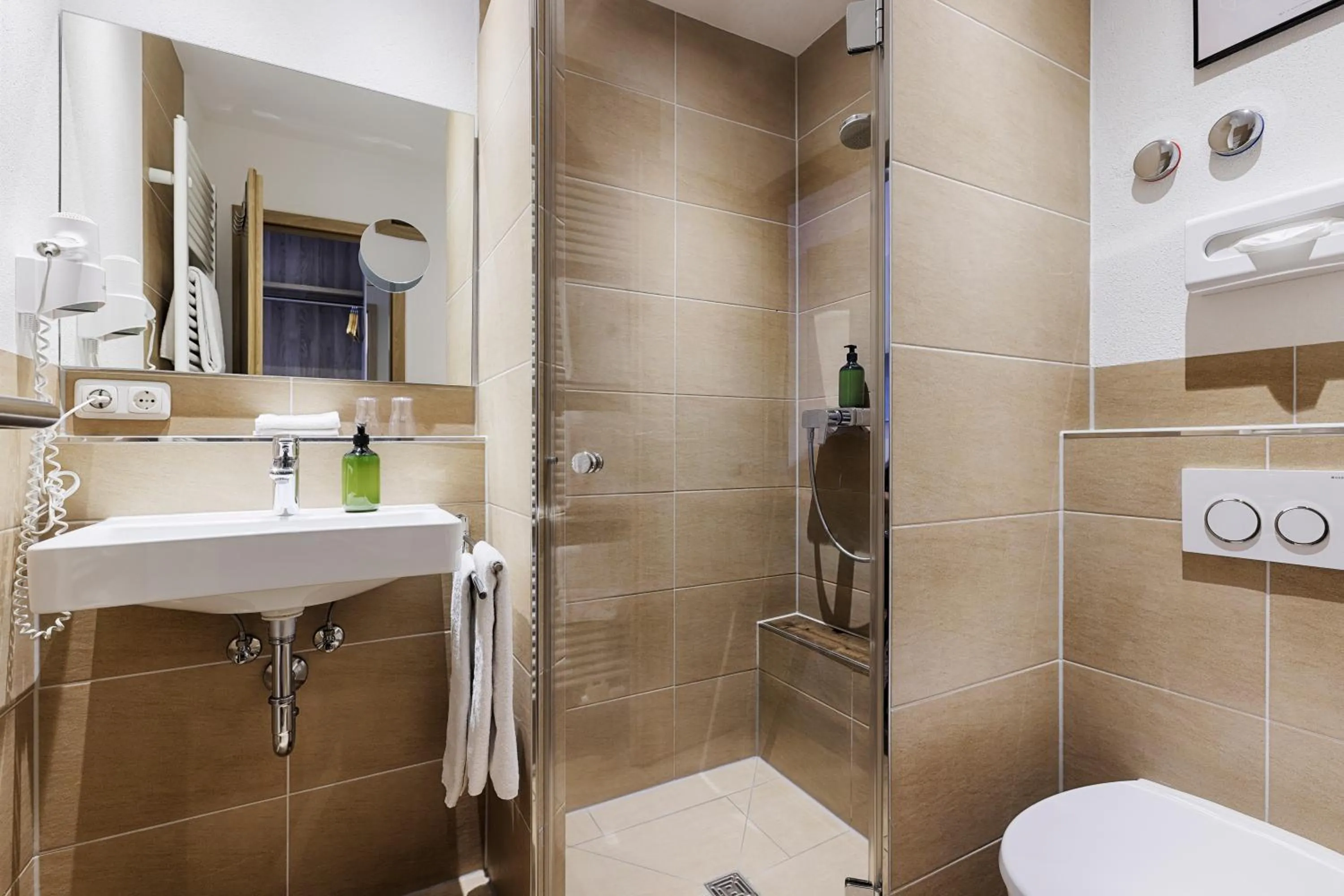 Bathroom in Hotel Fischzucht in Würzburg