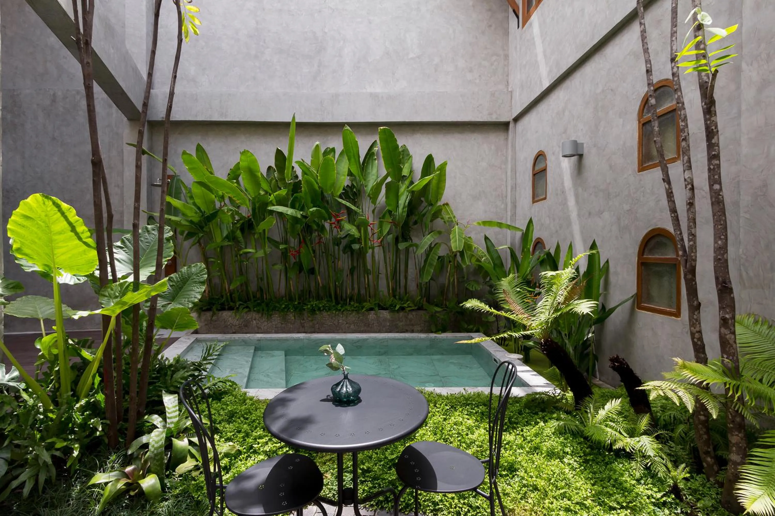 Swimming pool in Hidden Garden Hostel