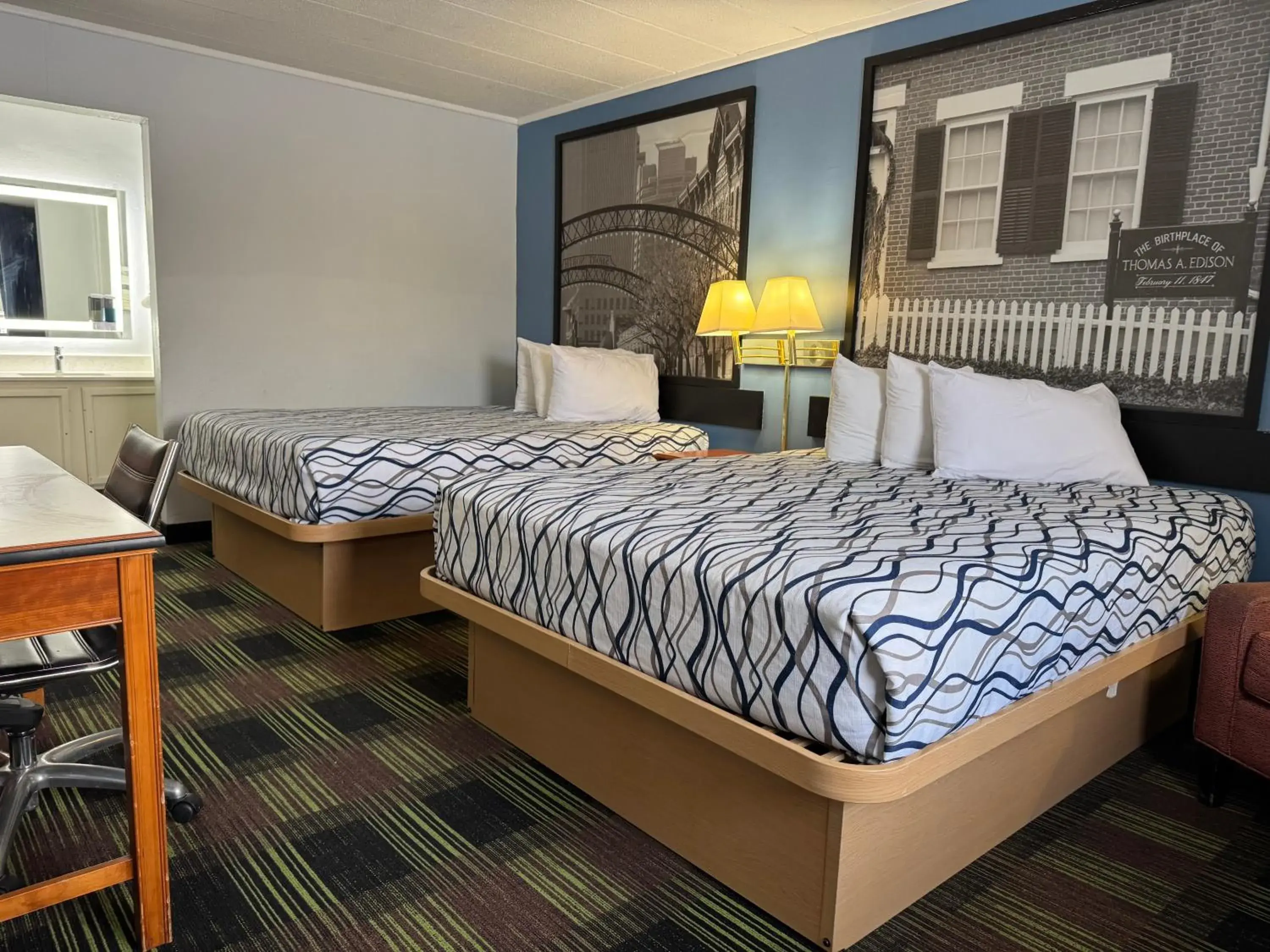 Bed in Sprucewood Inn Bed in Sprucewood Inn