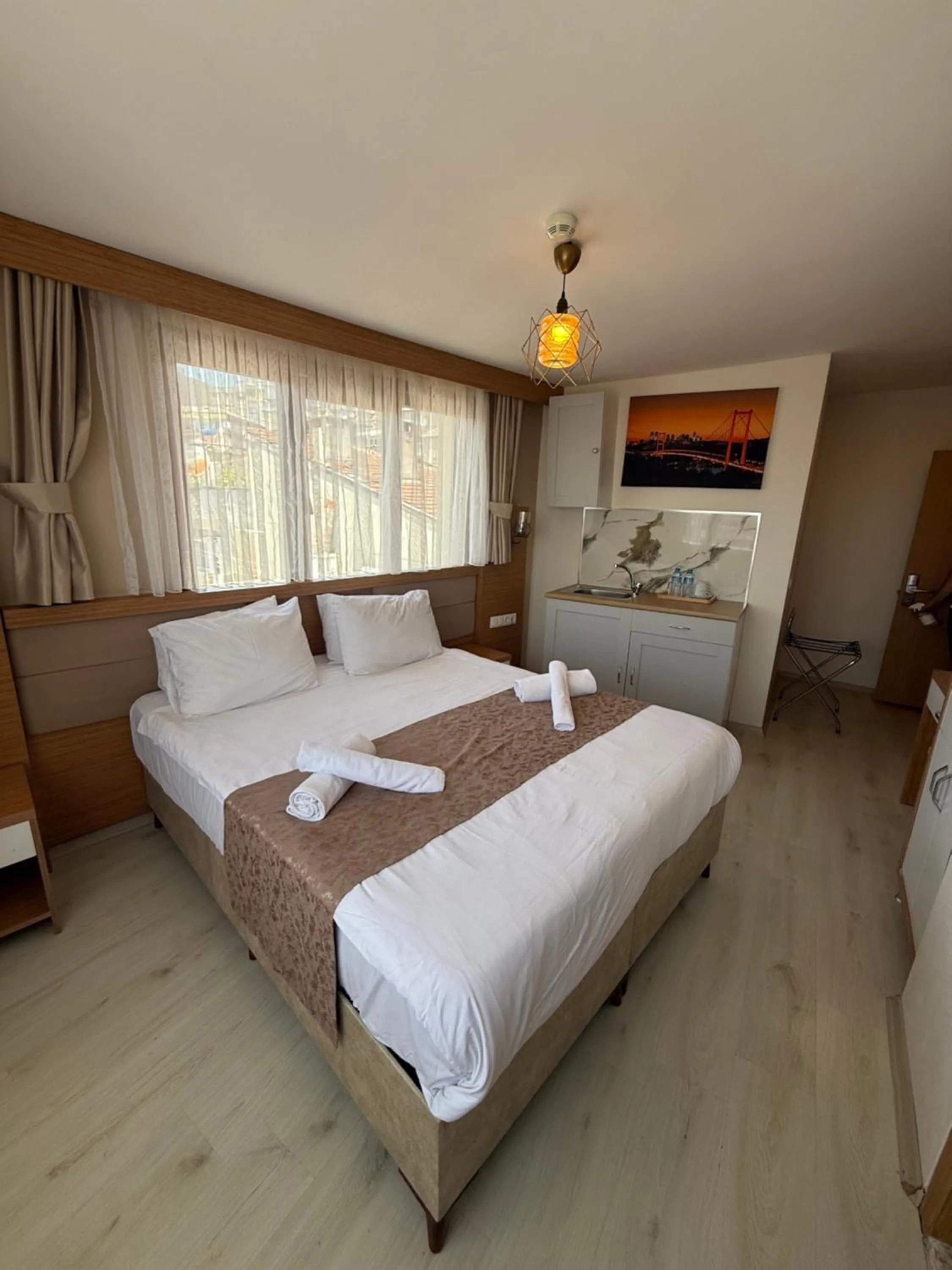 Photo of the whole room, Bed in Zeyn Otel Istanbul