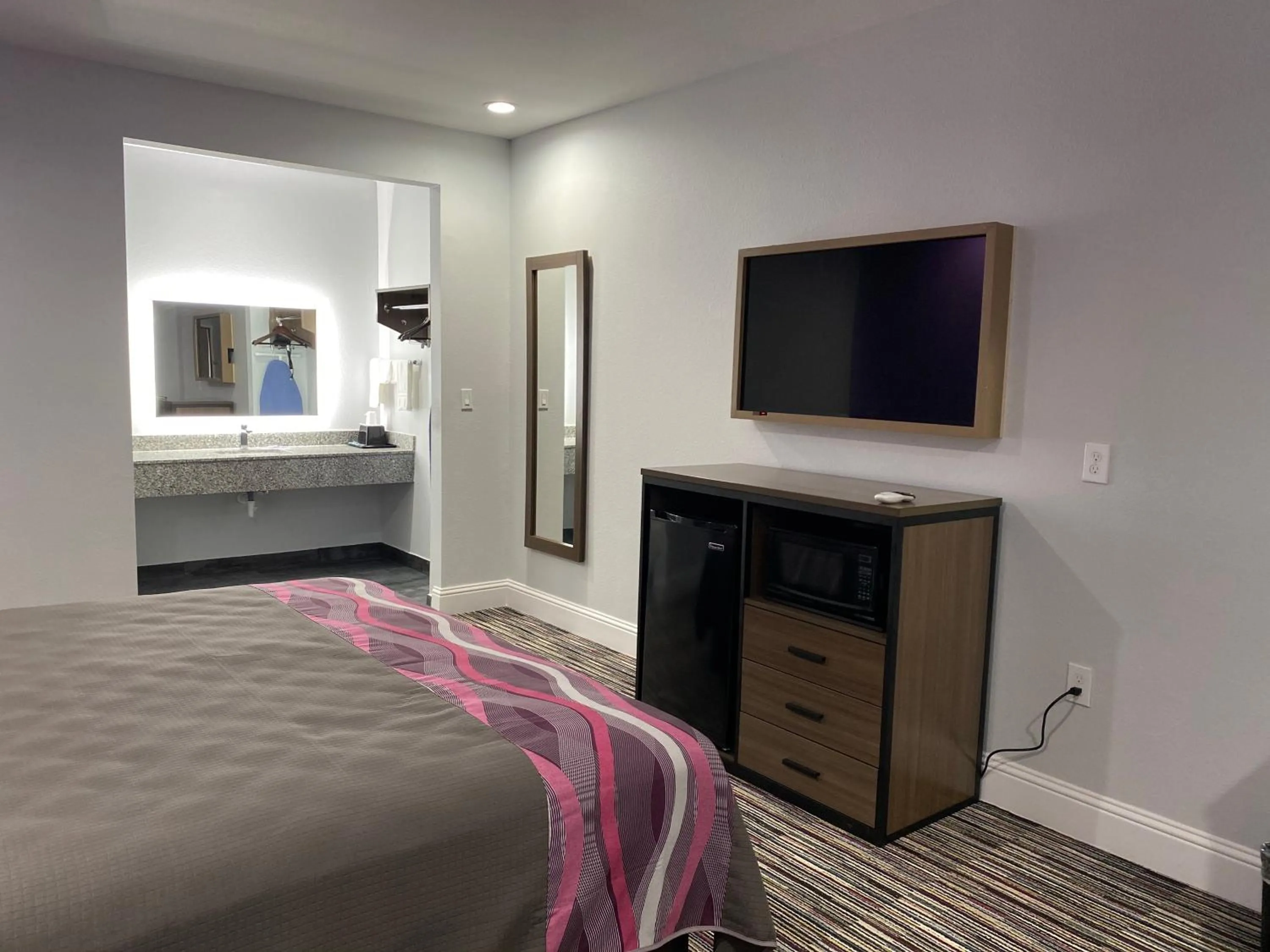 Bed in Palace Inn Crosby