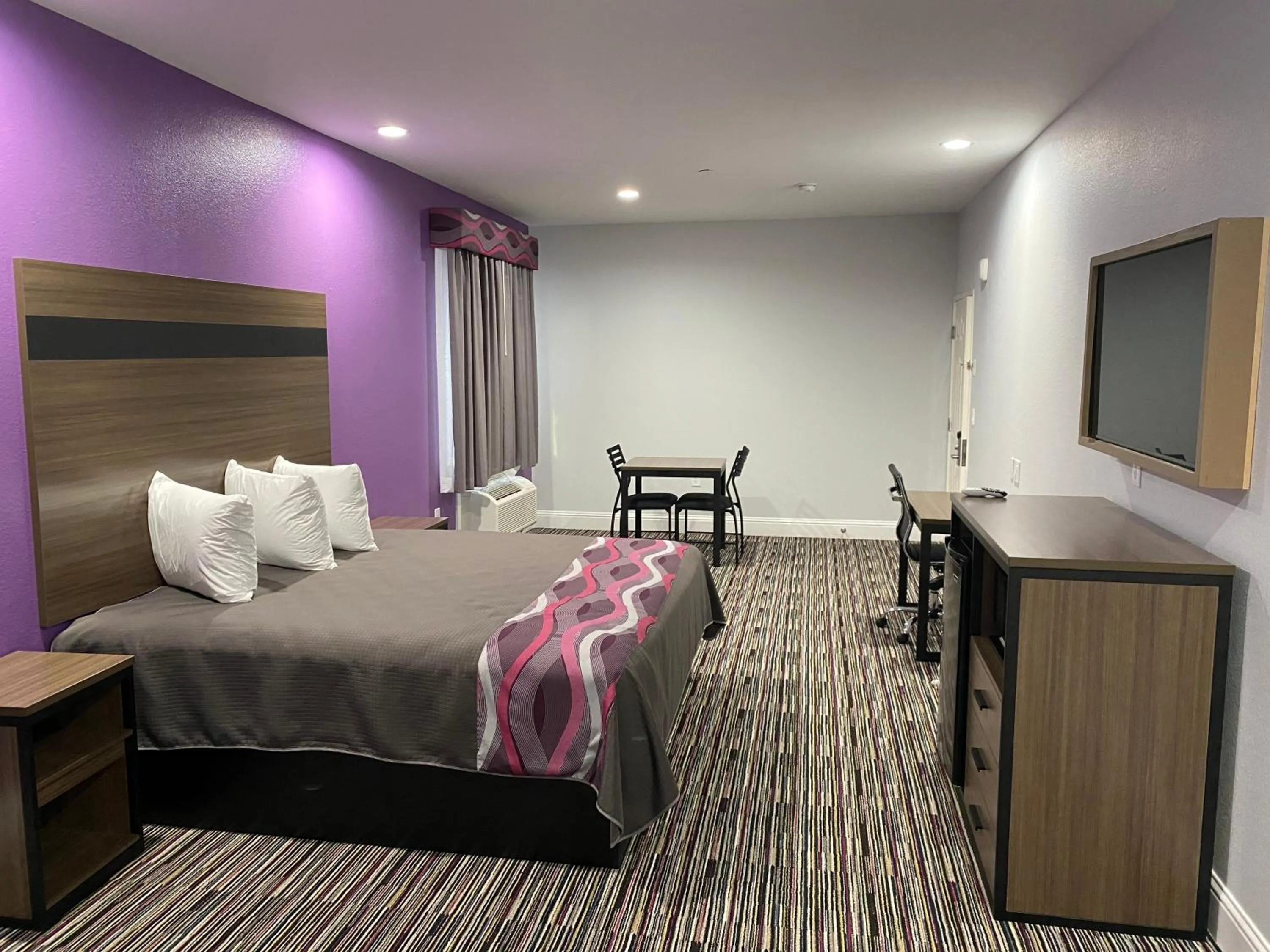 Bed in Palace Inn Crosby