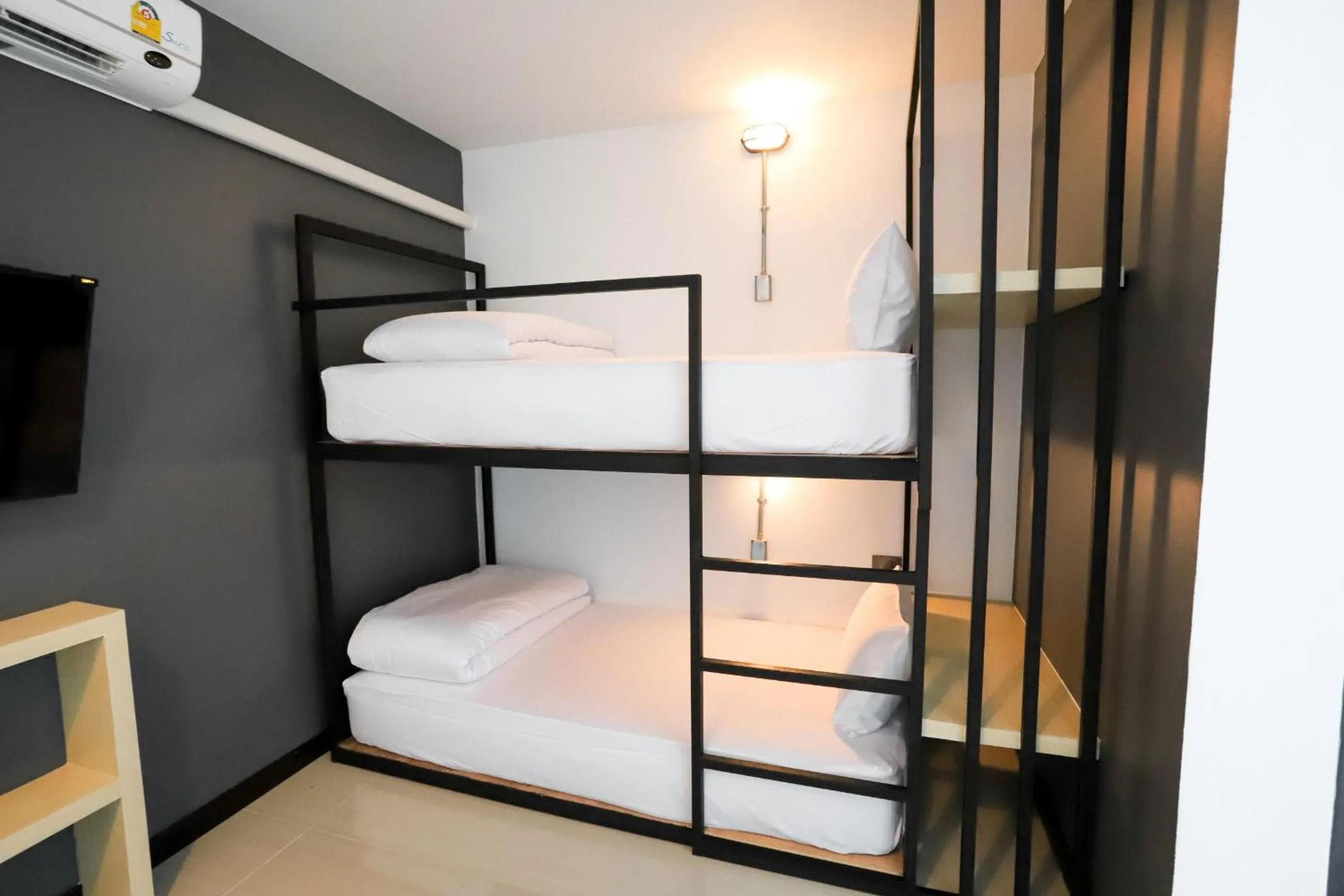Bed in The Rest Hotel - ประจวบ