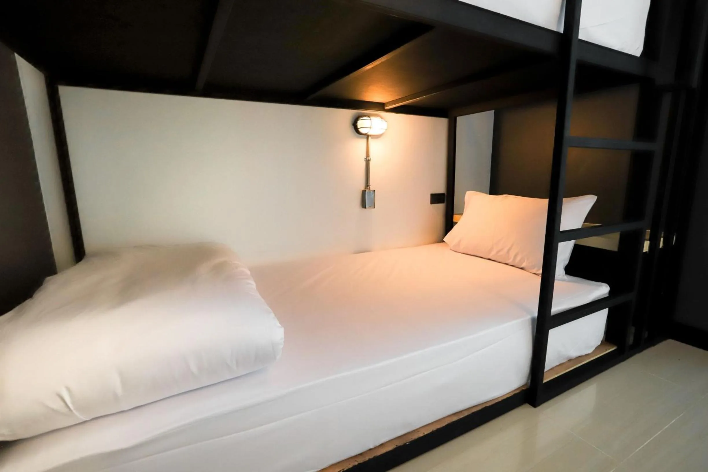 Bed in The Rest Hotel - ประจวบ