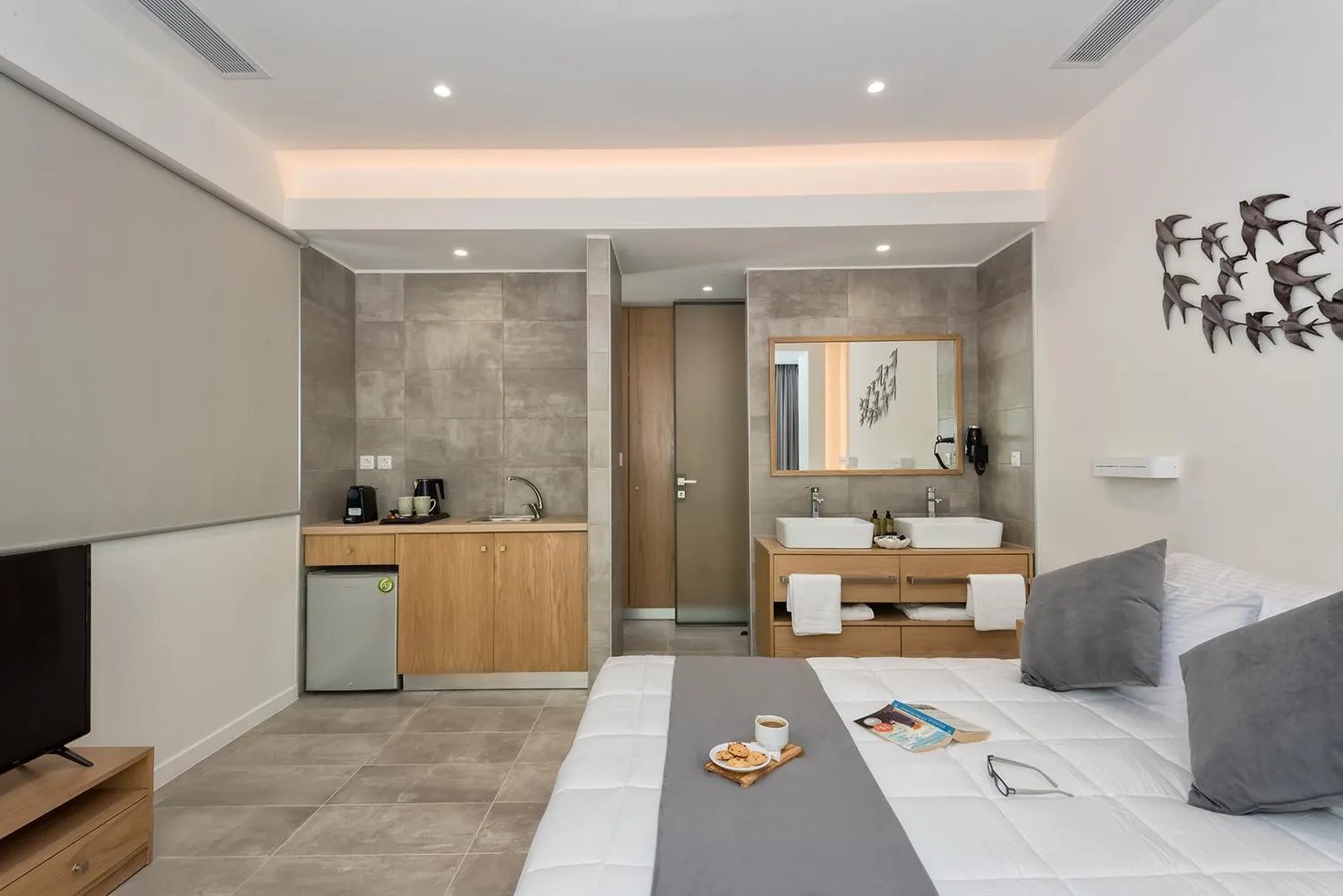 TV and multimedia in Lilium Luxury Suites