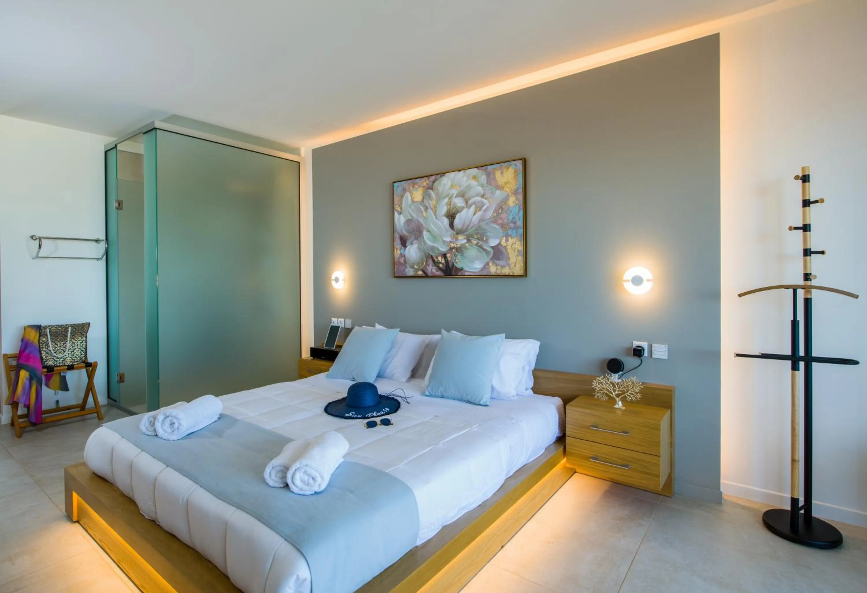 Bed in Lilium Luxury Suites