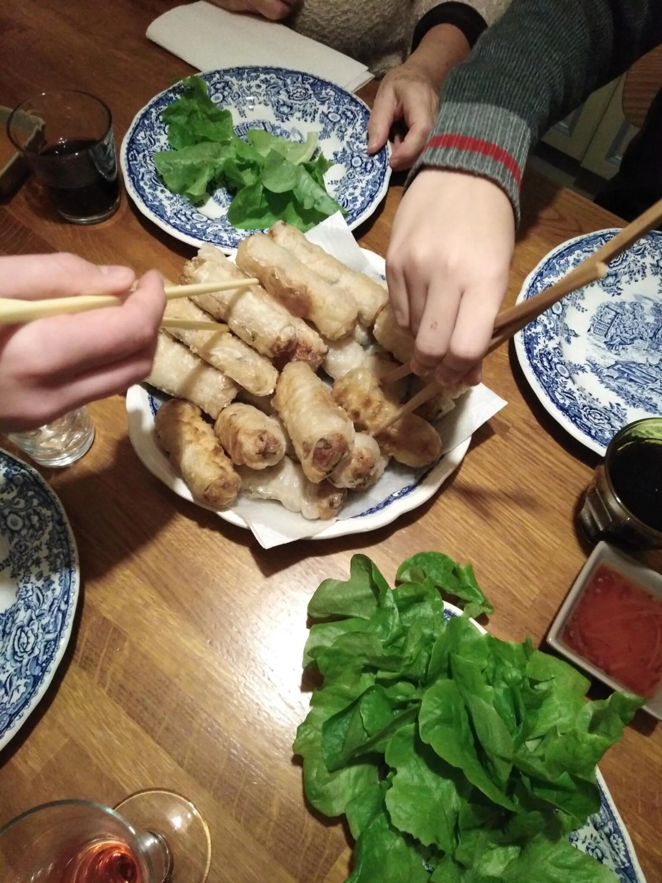 Restaurant/places to eat in Arche de Lanoë jacuzzi