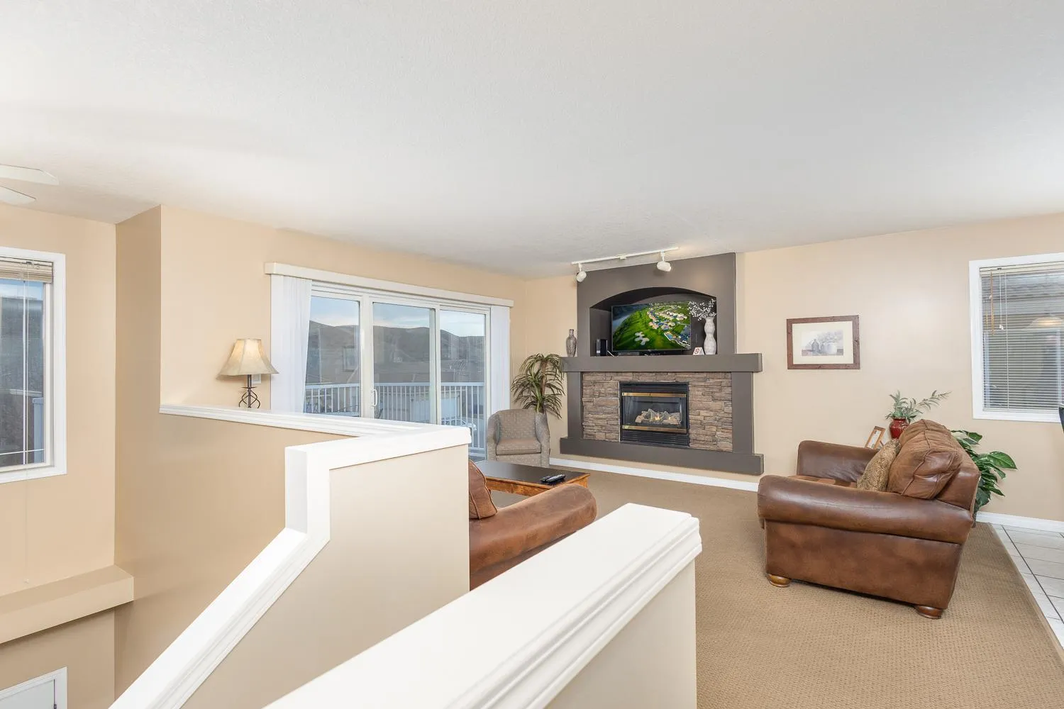 Property building in Paradise Canyon Golf Resort - Luxury Condo U399