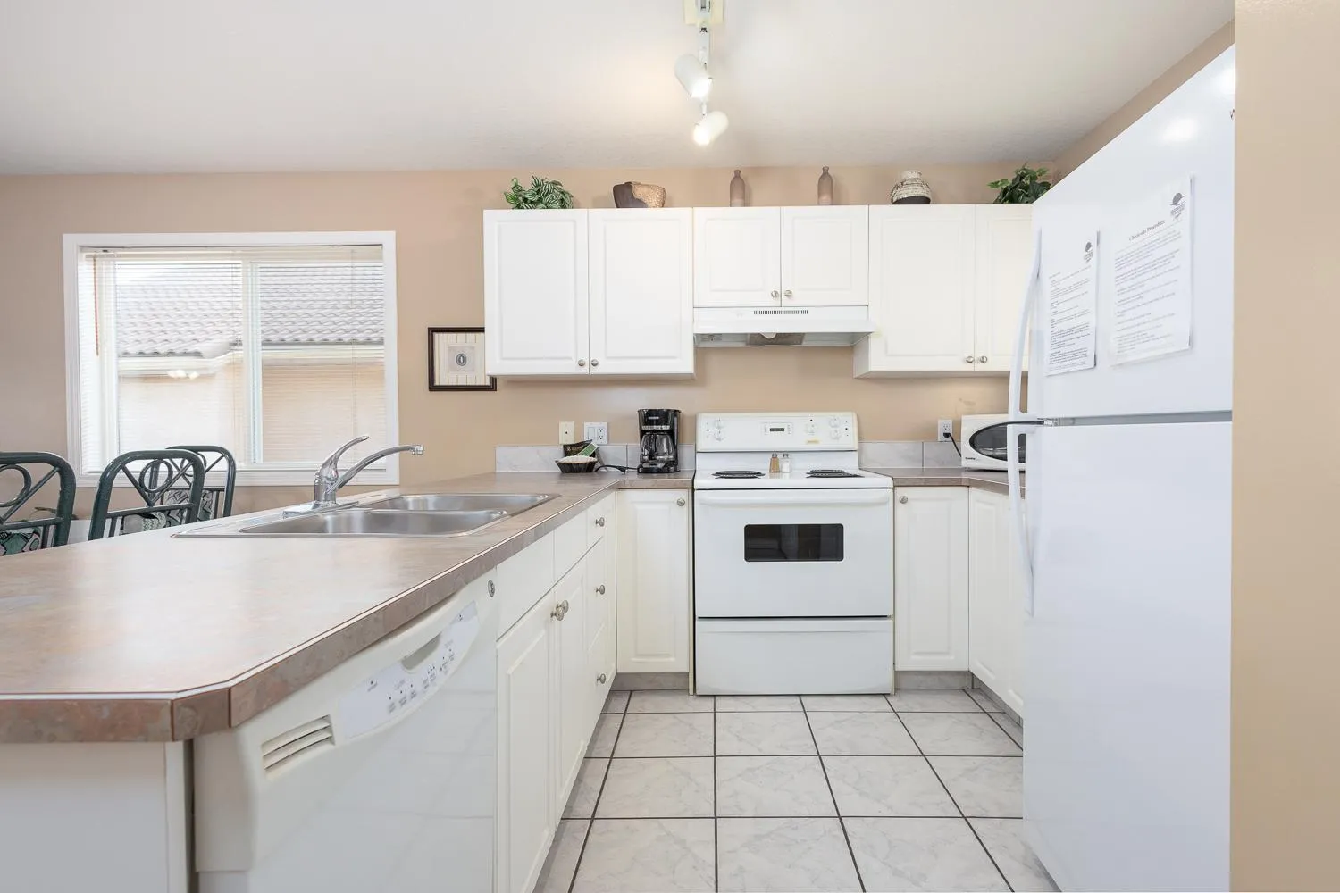 Property building in Paradise Canyon Golf Resort - Luxury Condo U399