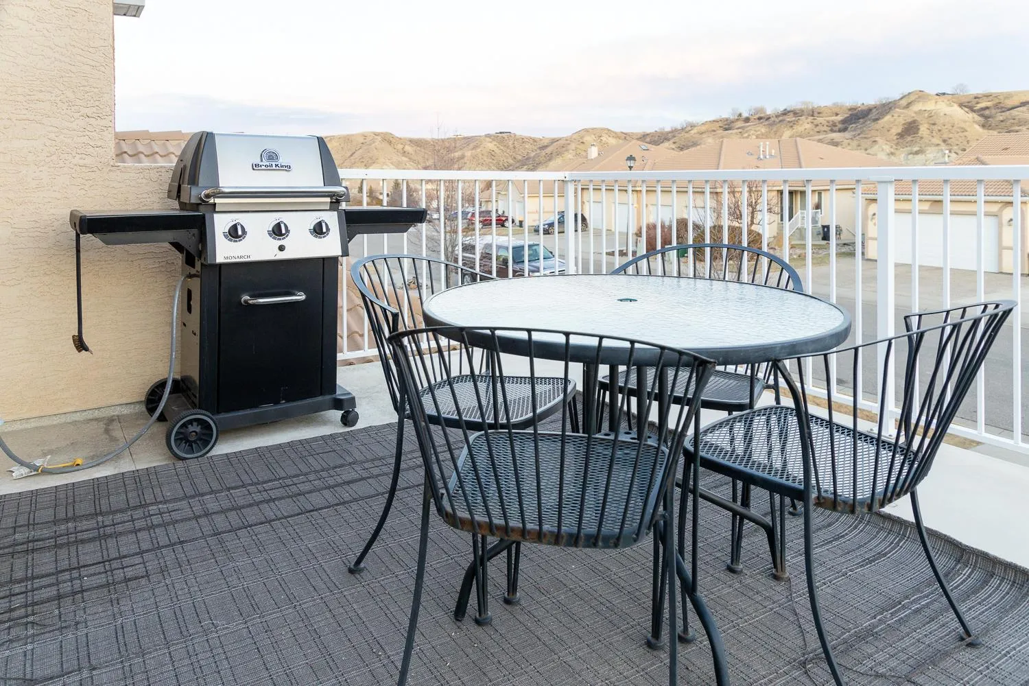 Property building in Paradise Canyon Golf Resort - Luxury Condo U399