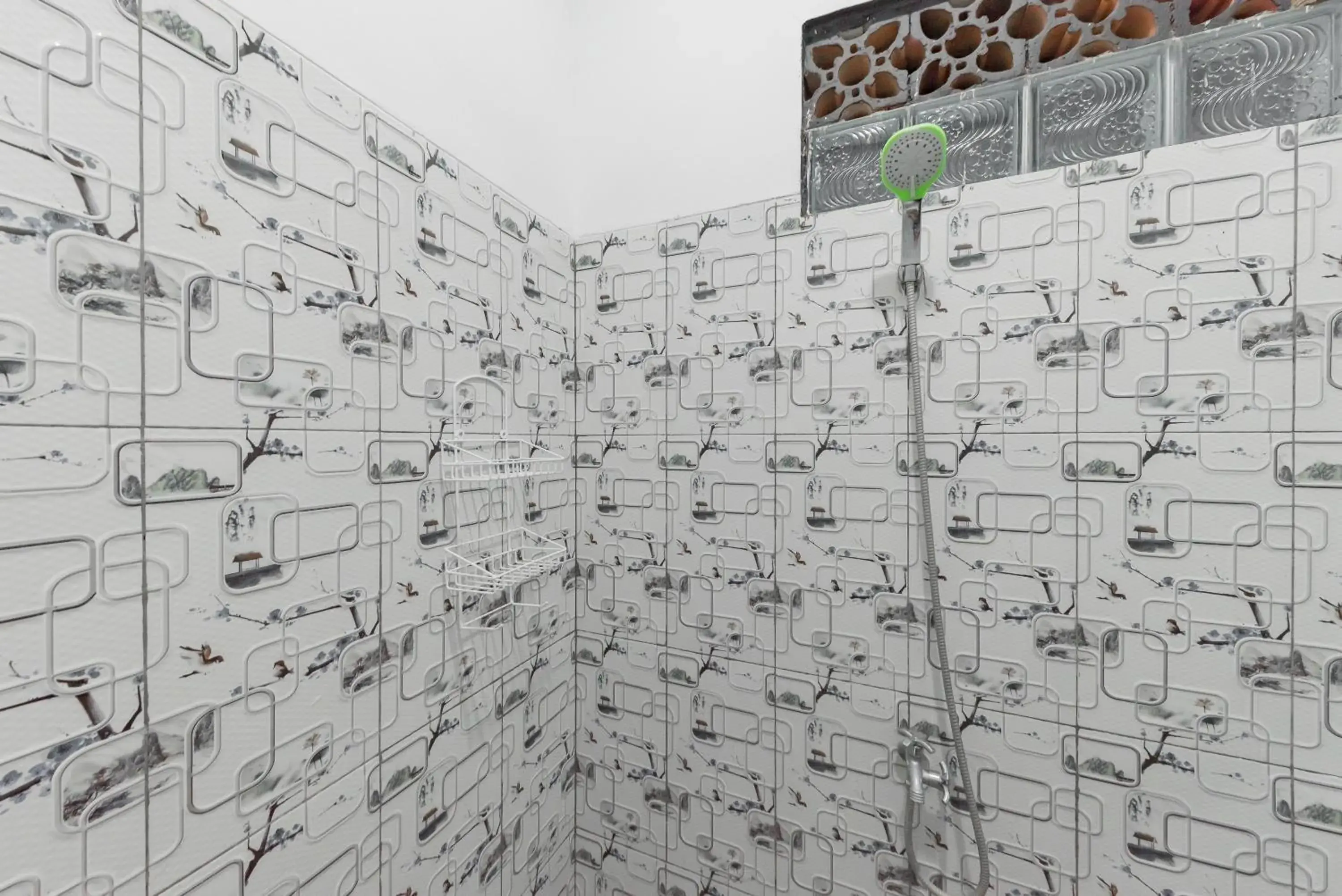 Bathroom in RedDoorz @ Geopark Ciletuh Sukabumi Bathroom in RedDoorz @ Geopark Ciletuh Sukabumi