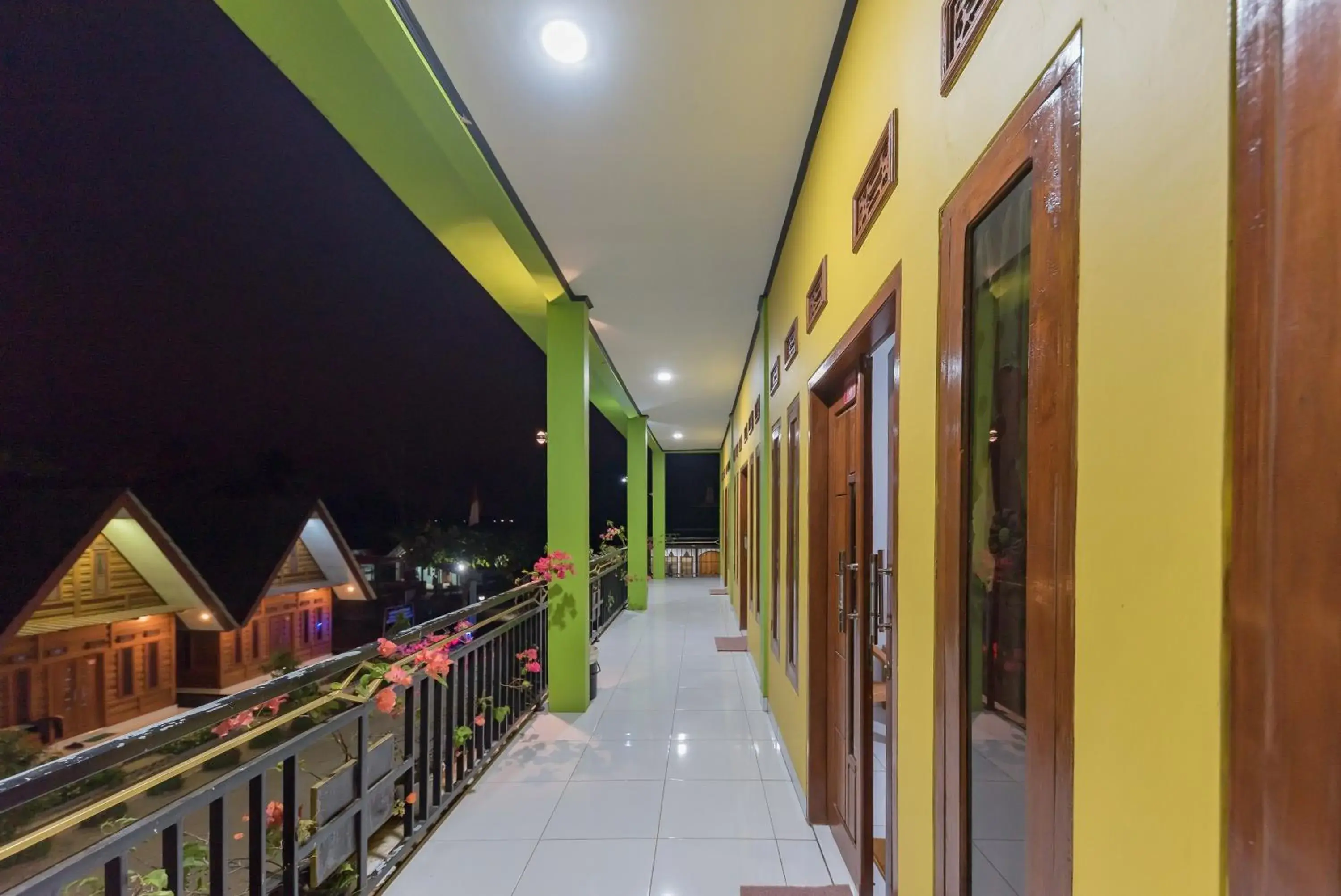 Property building in RedDoorz @ Geopark Ciletuh Sukabumi Property building in RedDoorz @ Geopark Ciletuh Sukabumi