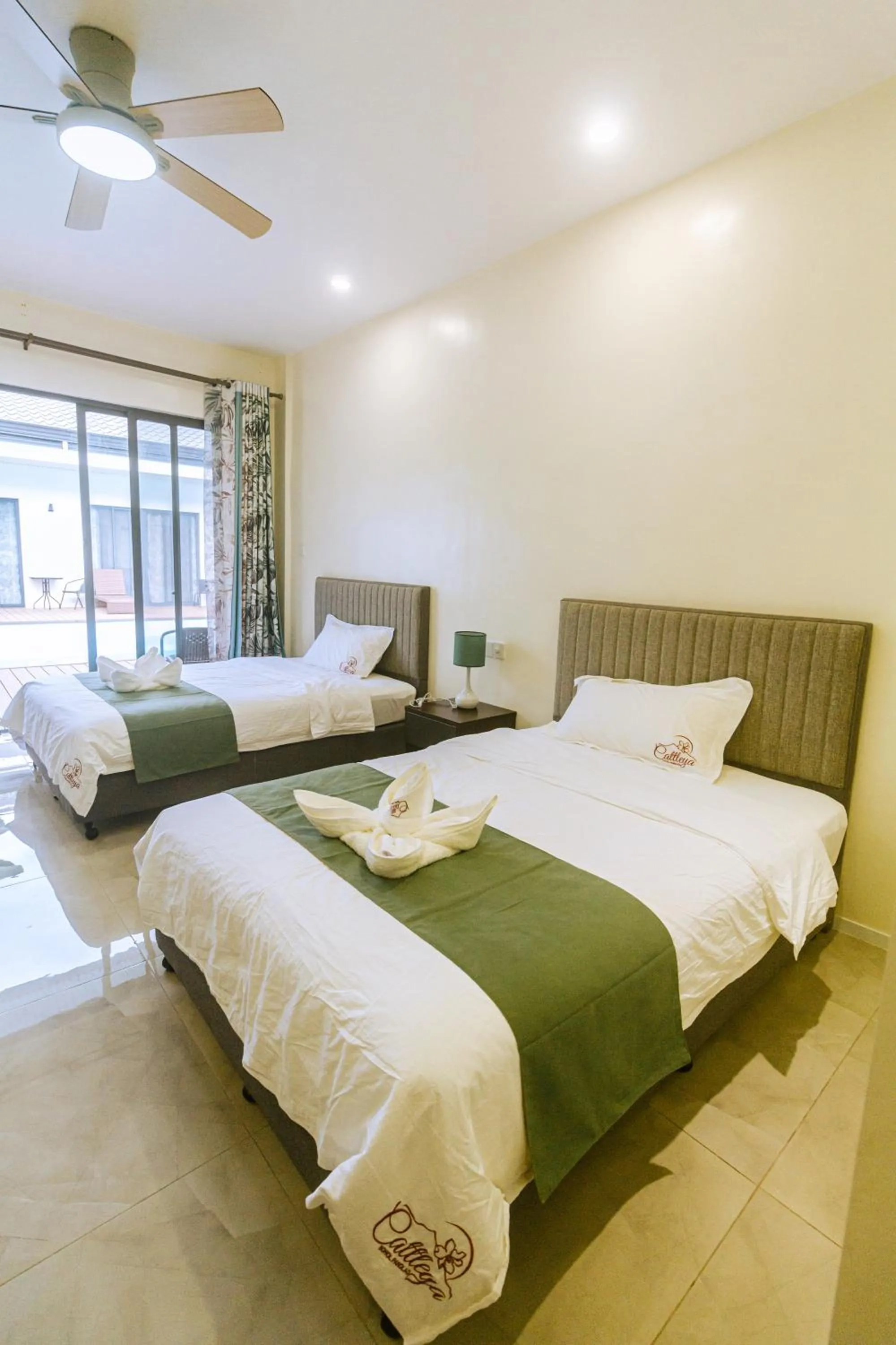 Photo of the whole room, Bed in Bohol Cattleya Resort