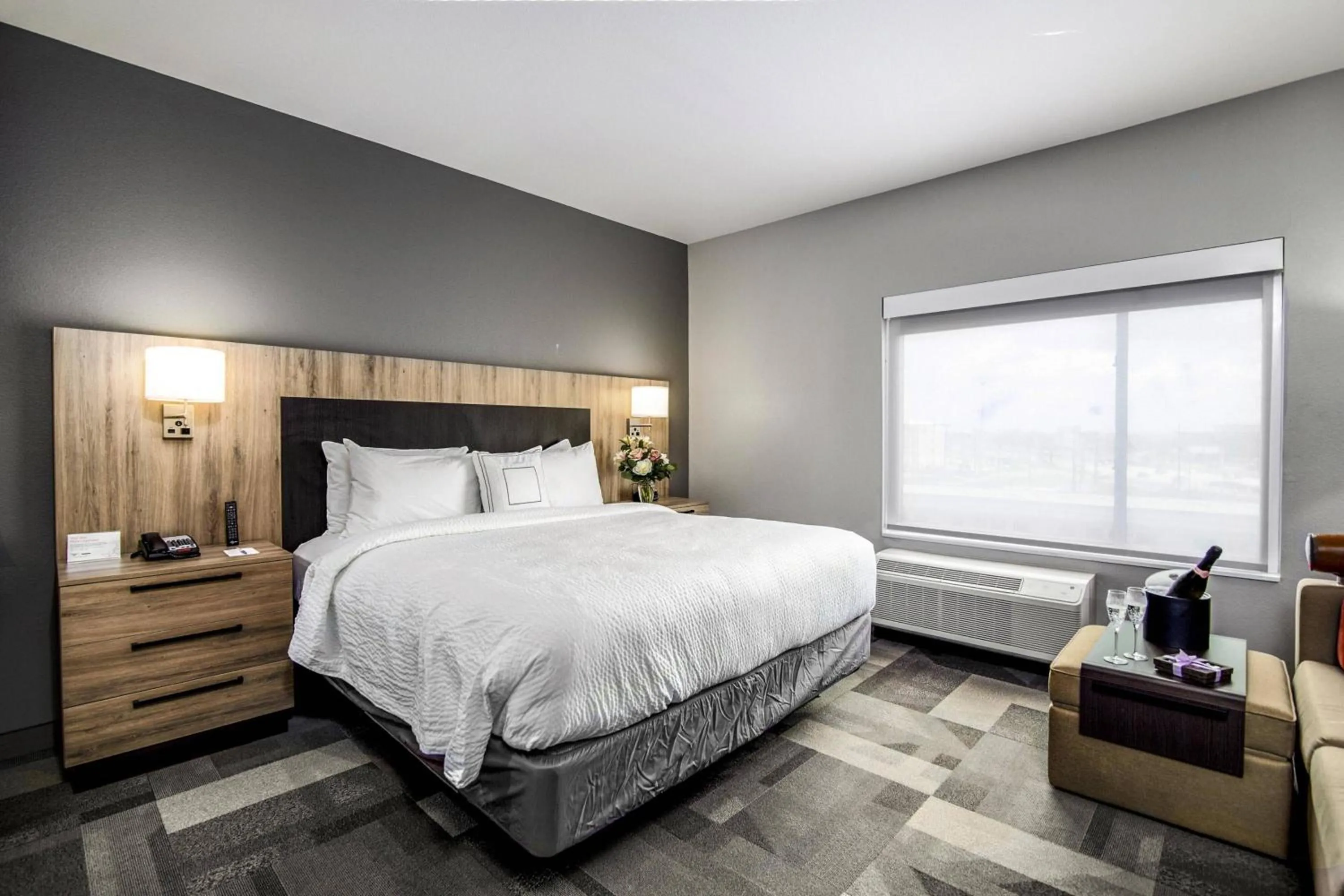 Bedroom, Bed in TownePlace Suites by Marriott Houston Hobby Airport