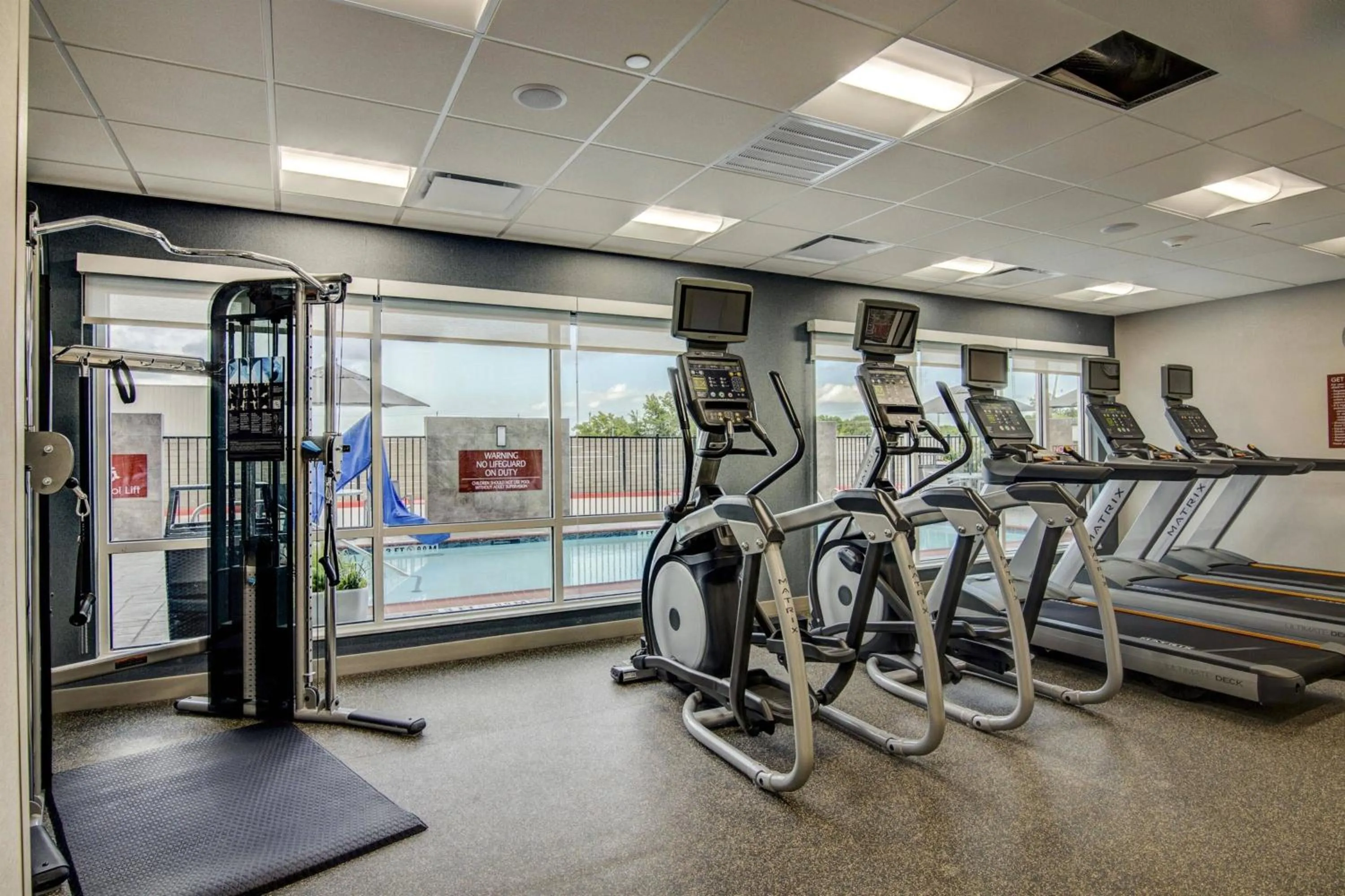 Fitness centre/facilities in TownePlace Suites by Marriott Houston Hobby Airport