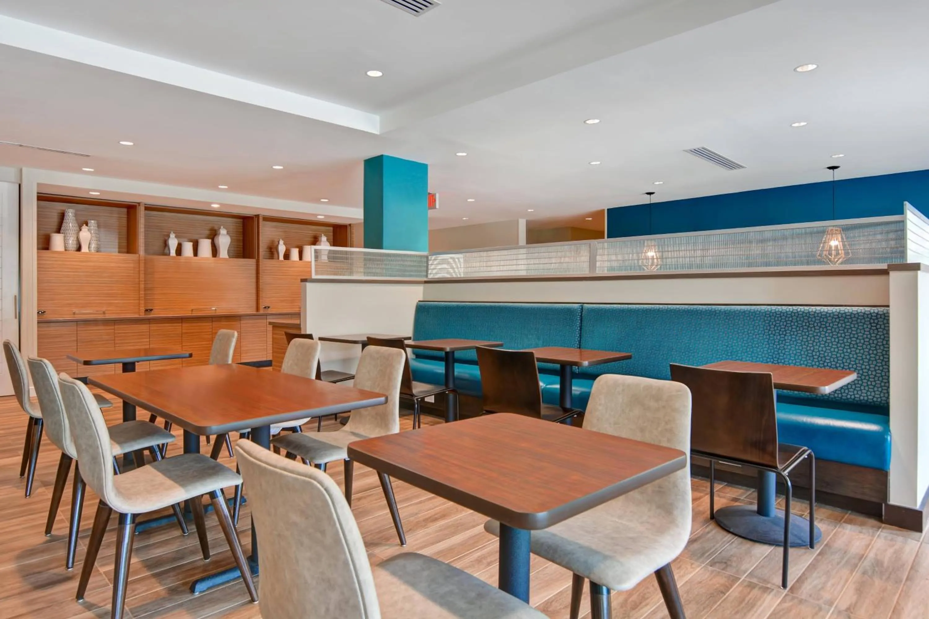 Breakfast in TownePlace Suites by Marriott Panama City Beach Pier Park