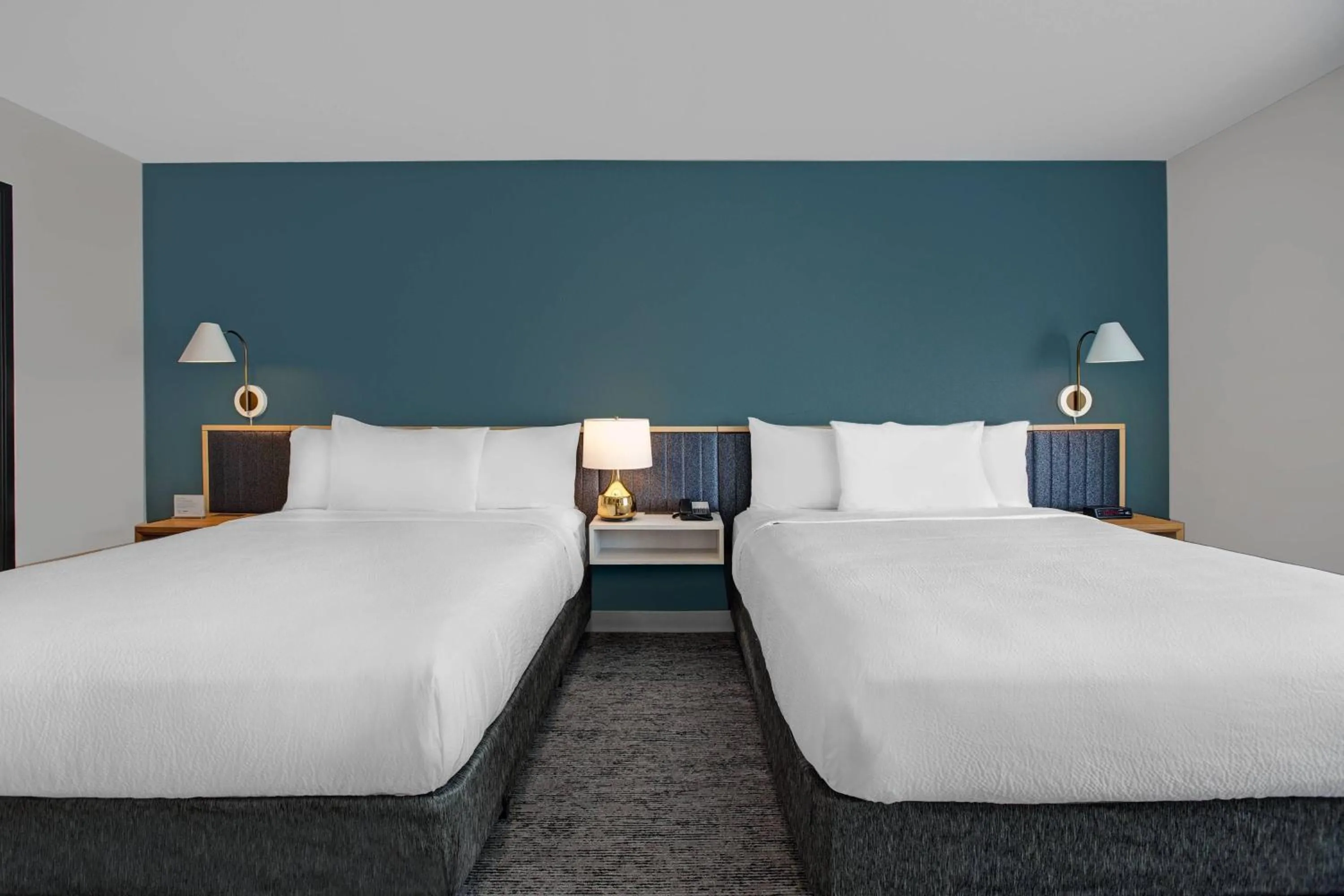 Photo of the whole room, Bed in TownePlace Suites by Marriott Phoenix Glendale Sports & Entertainment District