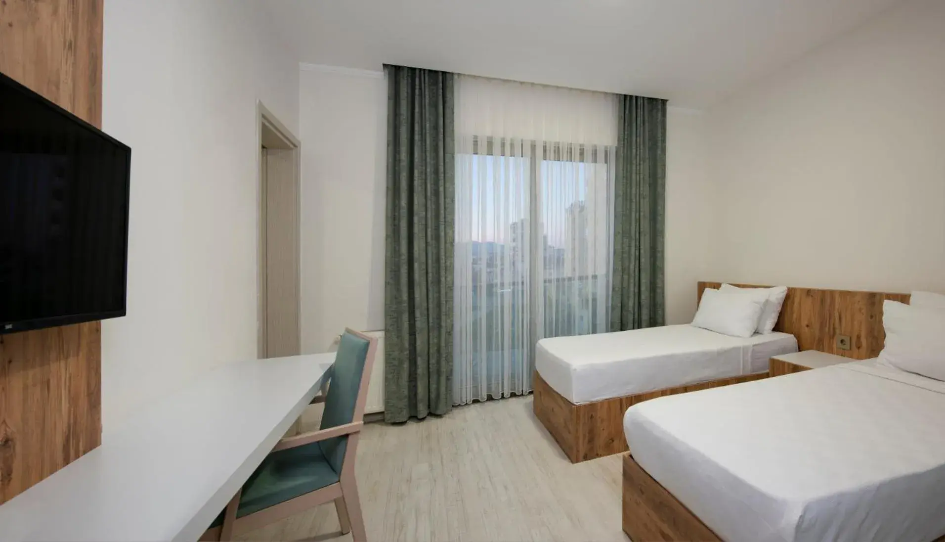 Family Room in Citrus Park Hotel Family Room in Citrus Park Hotel