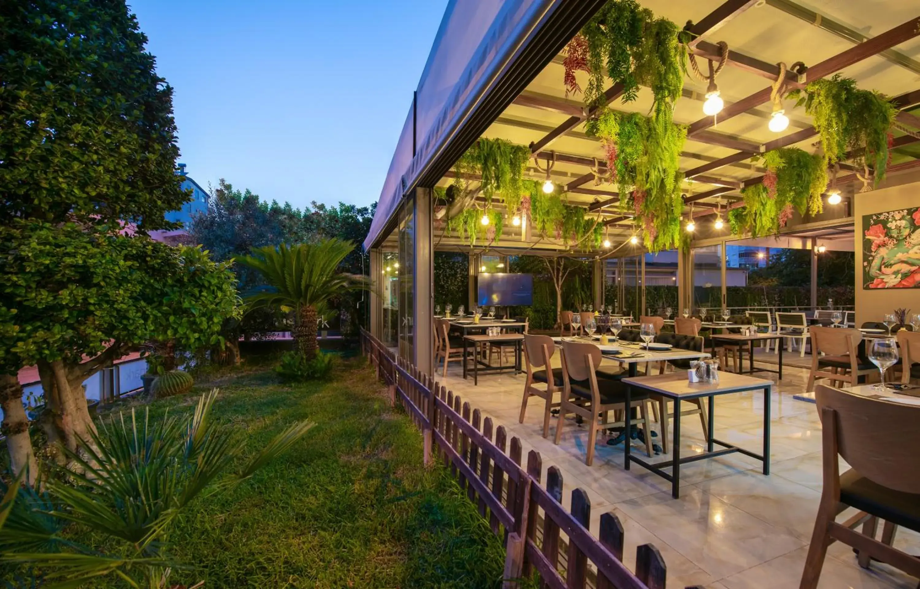 Patio in Citrus Park Hotel Patio in Citrus Park Hotel