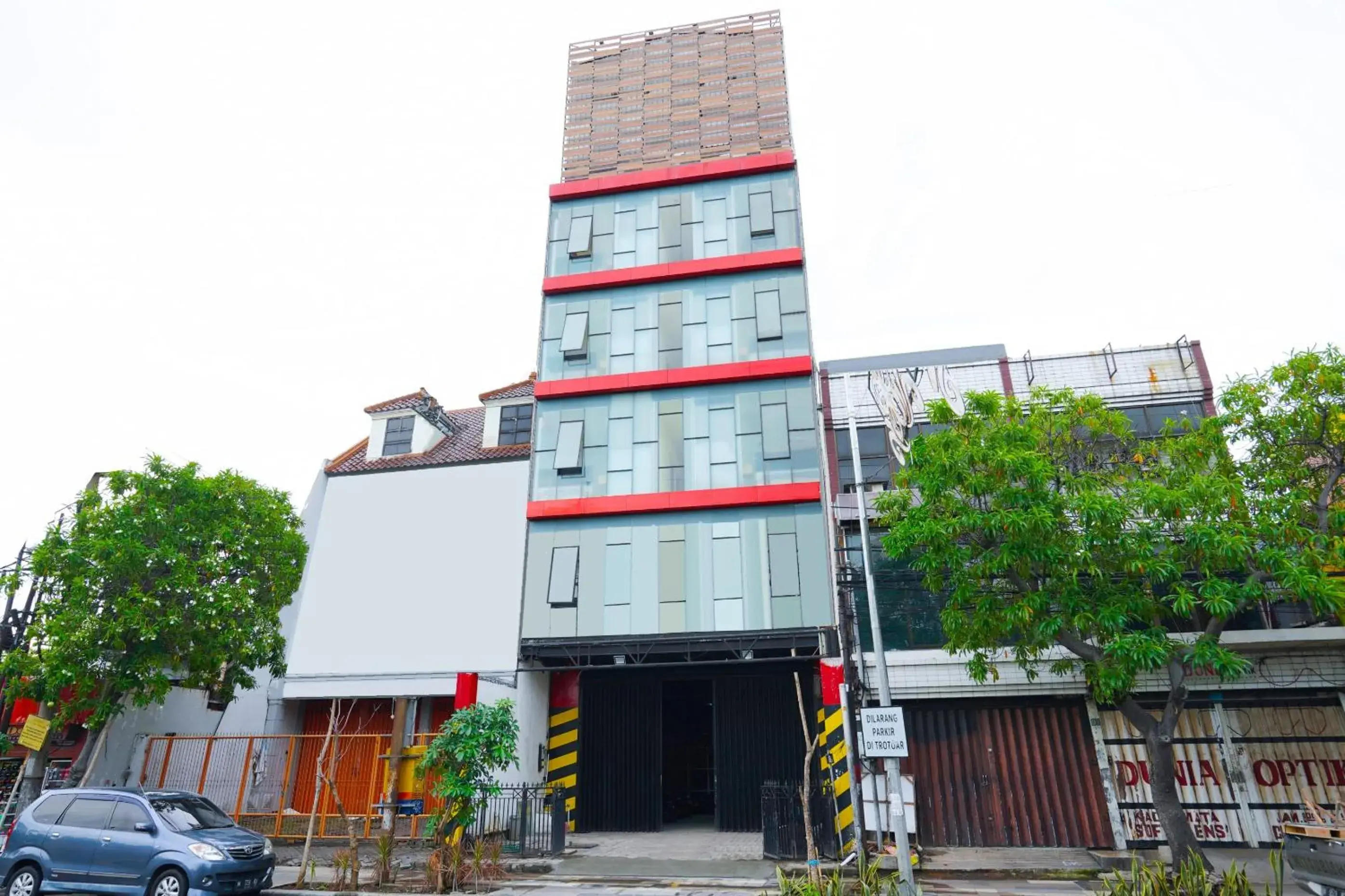 Facade/entrance in Flagship 3688 Pot Art Facade/entrance in Flagship 3688 Pot Art