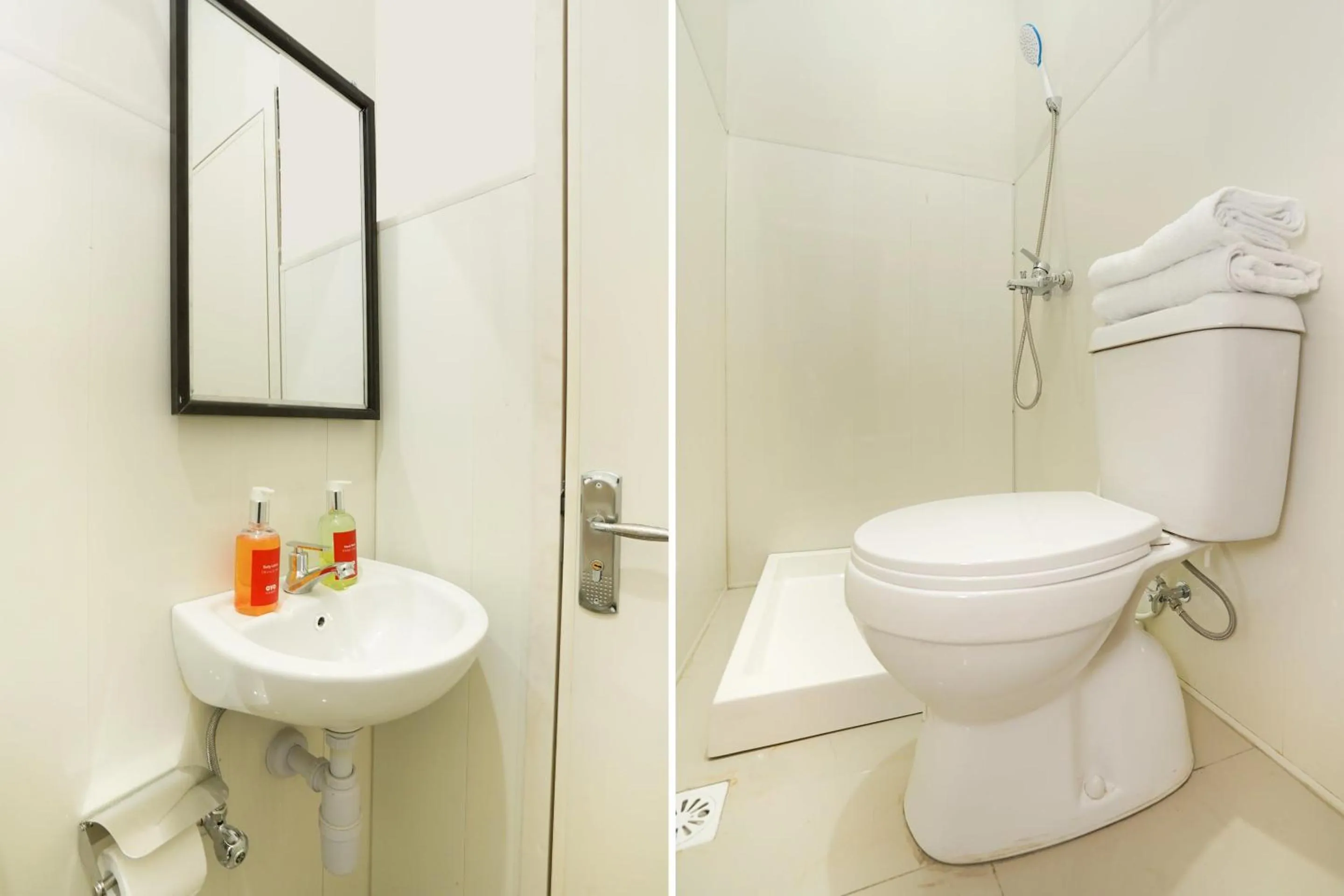 Bathroom in Flagship 3688 Pot Art