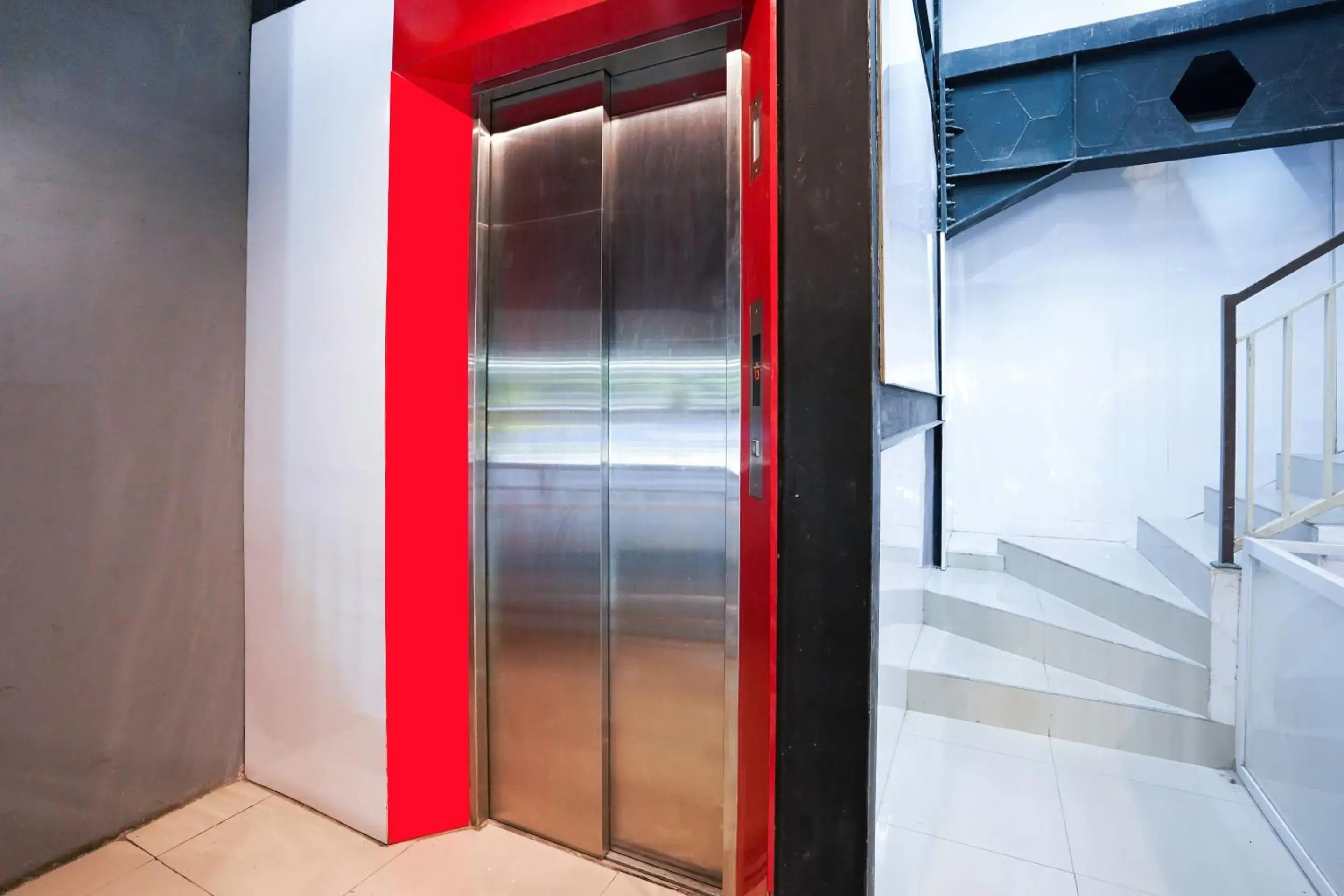 Facility for disabled guests in Flagship 3688 Pot Art Facility for disabled guests in Flagship 3688 Pot Art