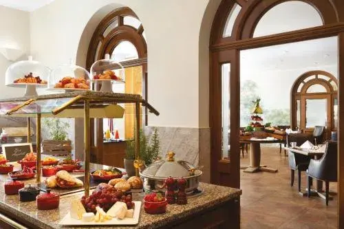 Falkenstein Grand, Autograph Collection Falkenstein Grand, Autograph Collection