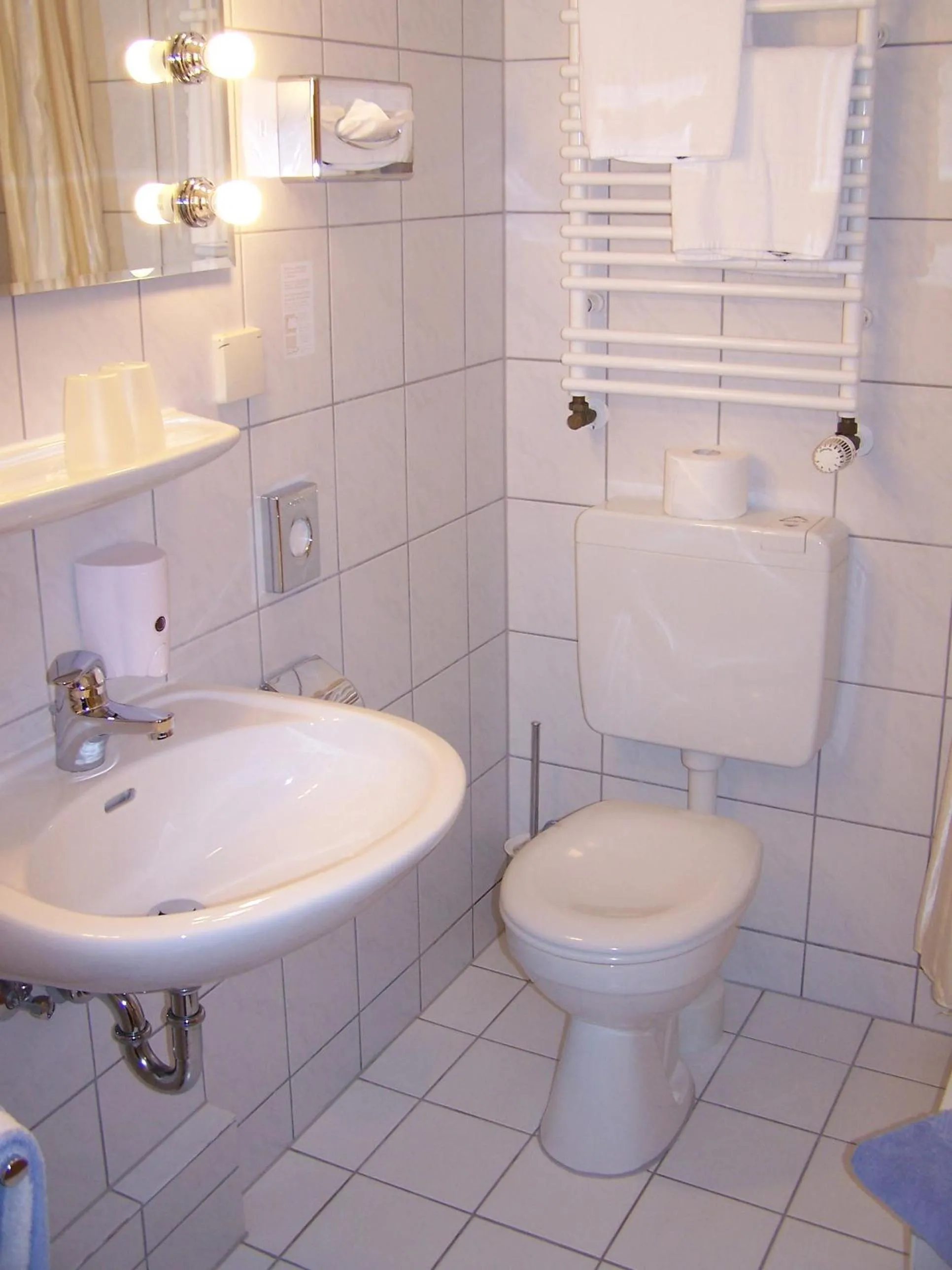 Bathroom in Mein Vierjahreszeiten Hotel Garni Superior