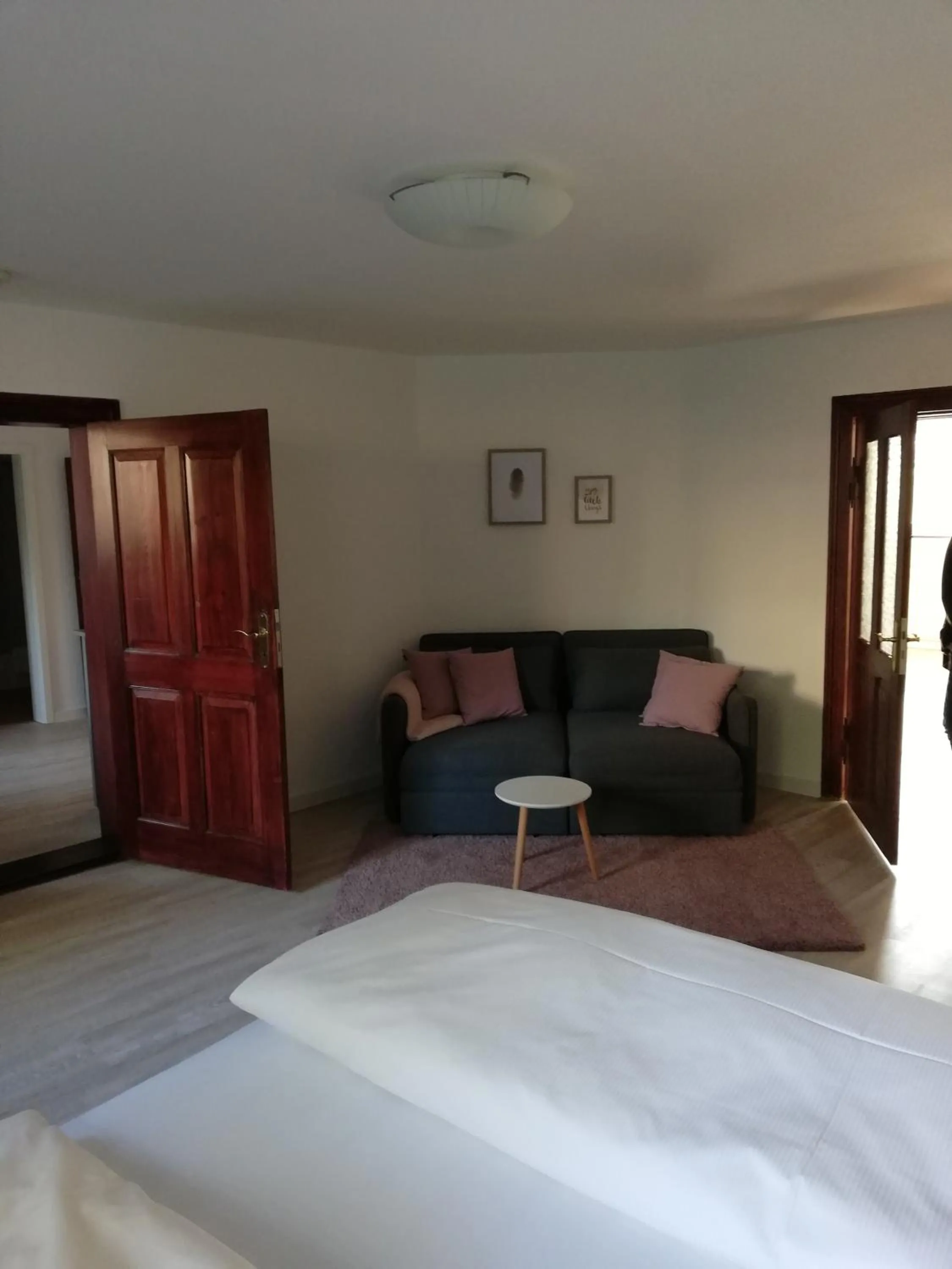 Bed in Apartmenthaus Kaiser Friedrich