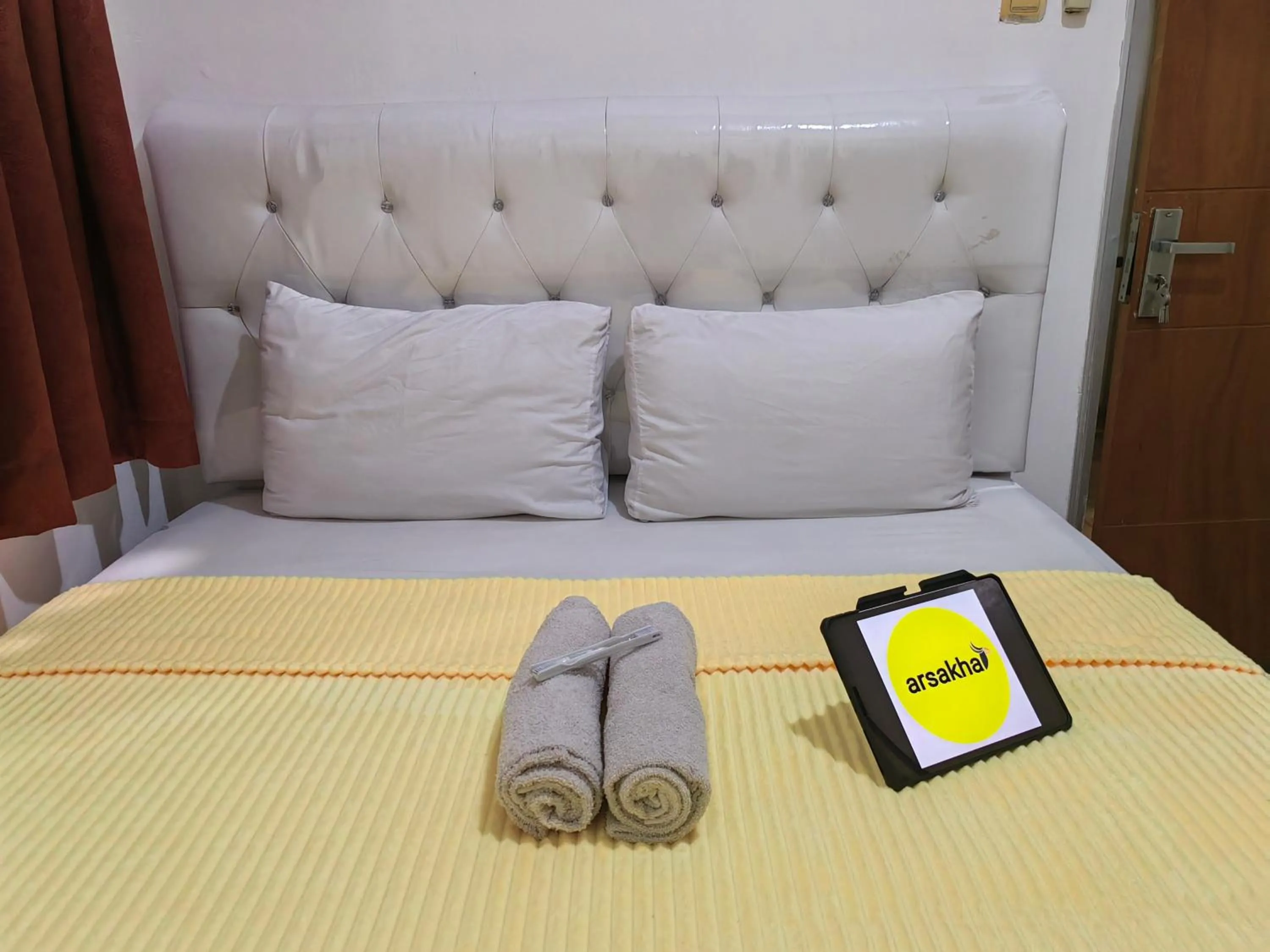 Bedroom, Bed in Cibubur Village By Arsakha Property Management